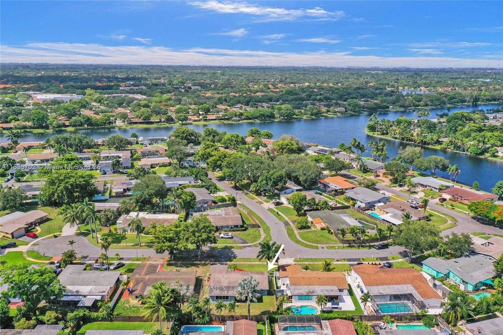 Small Image of 11000 NORTH WEST 20TH ST, Pembroke Pines Number 48