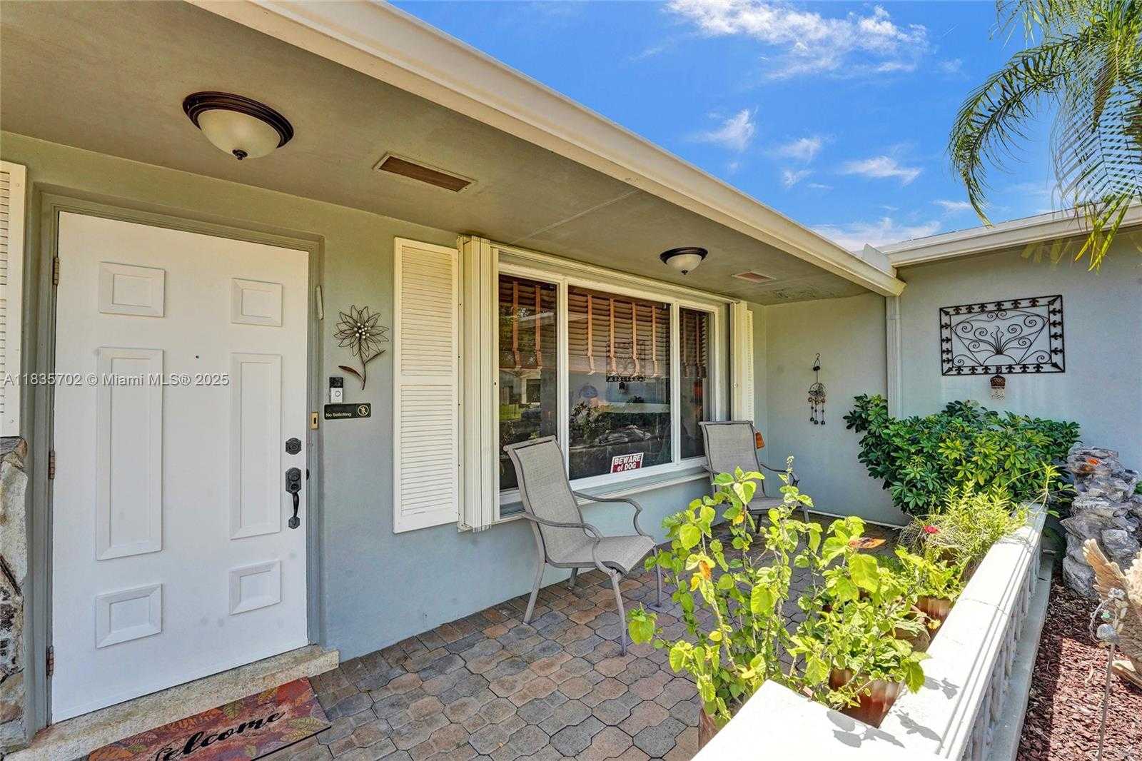 Small Image of 11000 NORTH WEST 20TH ST, Pembroke Pines Number 5
