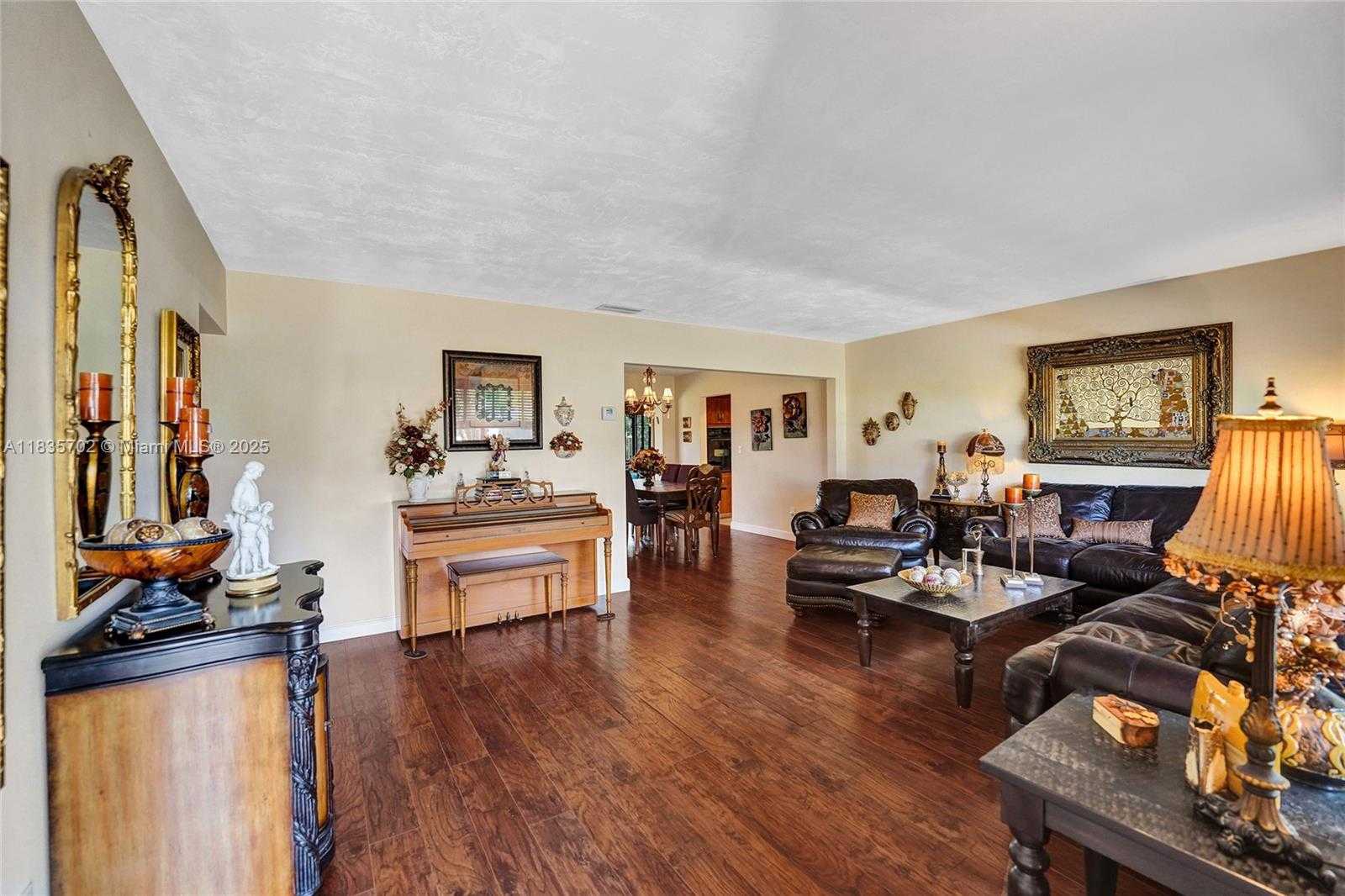 Small Image of 11000 NORTH WEST 20TH ST, Pembroke Pines Number 7