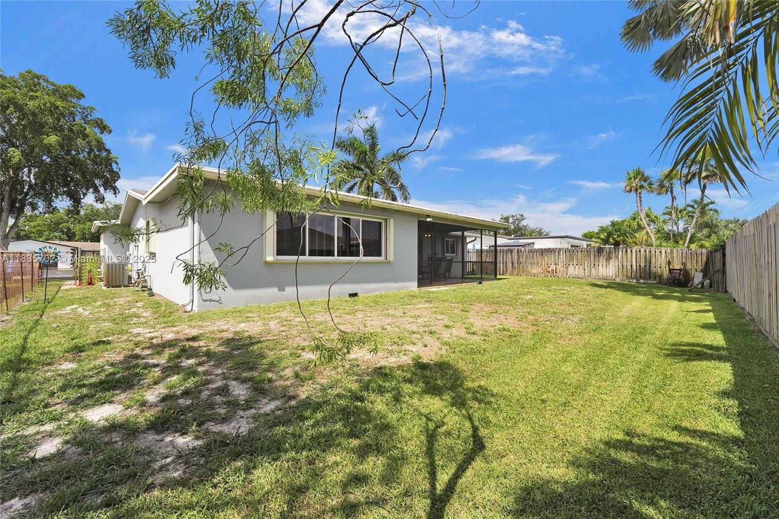 Small Image of 11000 NORTH WEST 20TH ST, Pembroke Pines Number 75