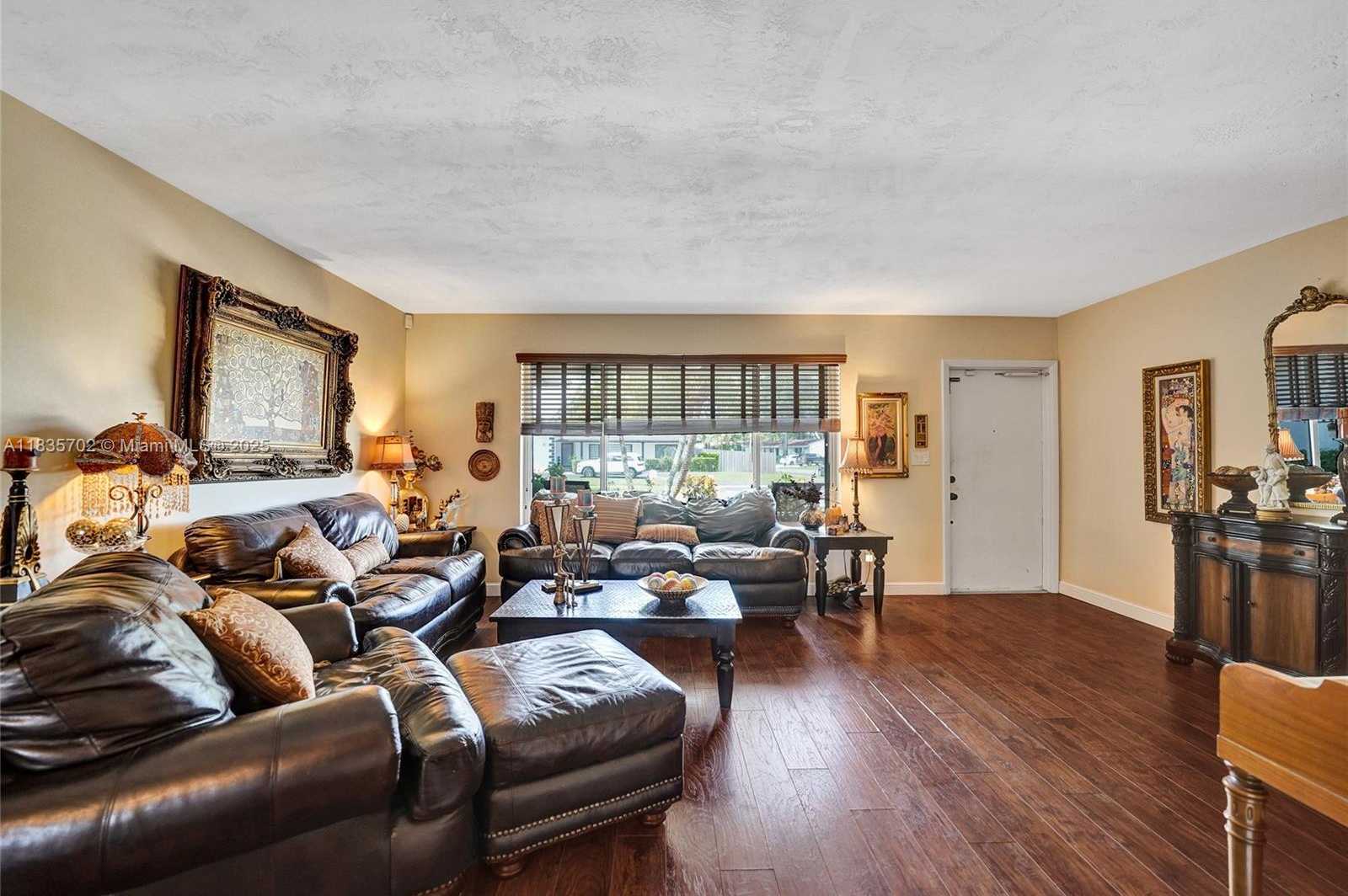 Small Image of 11000 NORTH WEST 20TH ST, Pembroke Pines Number 9