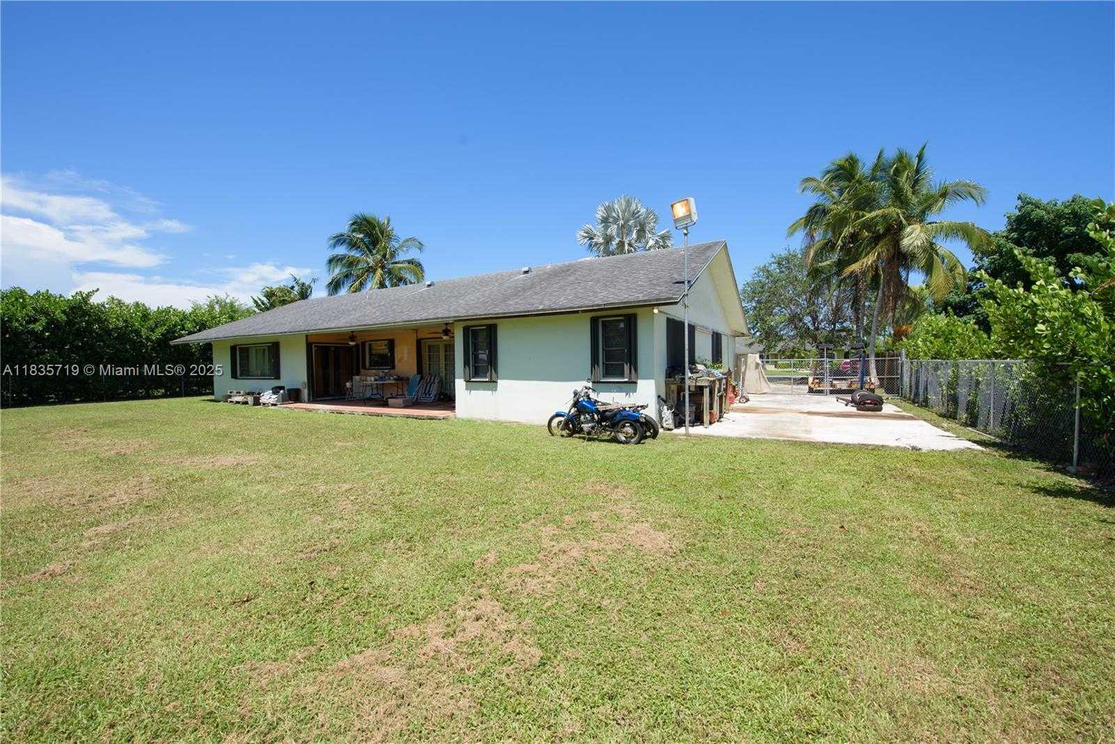 Small Image of 28242 SOUTH WEST 163RD CT, Homestead Number 21