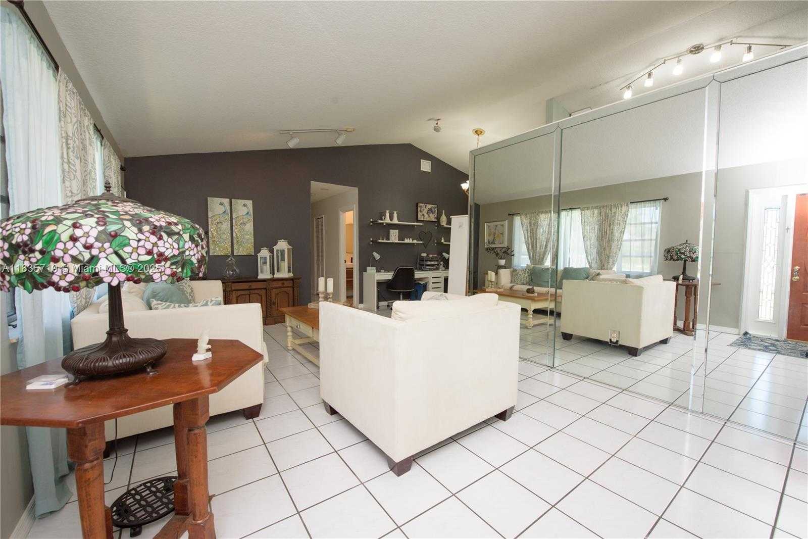 Small Image of 28242 SOUTH WEST 163RD CT, Homestead Number 4