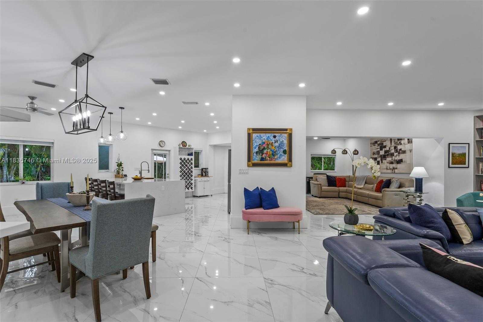Small Image of 711 SUNSET RD, Coral Gables Number 11