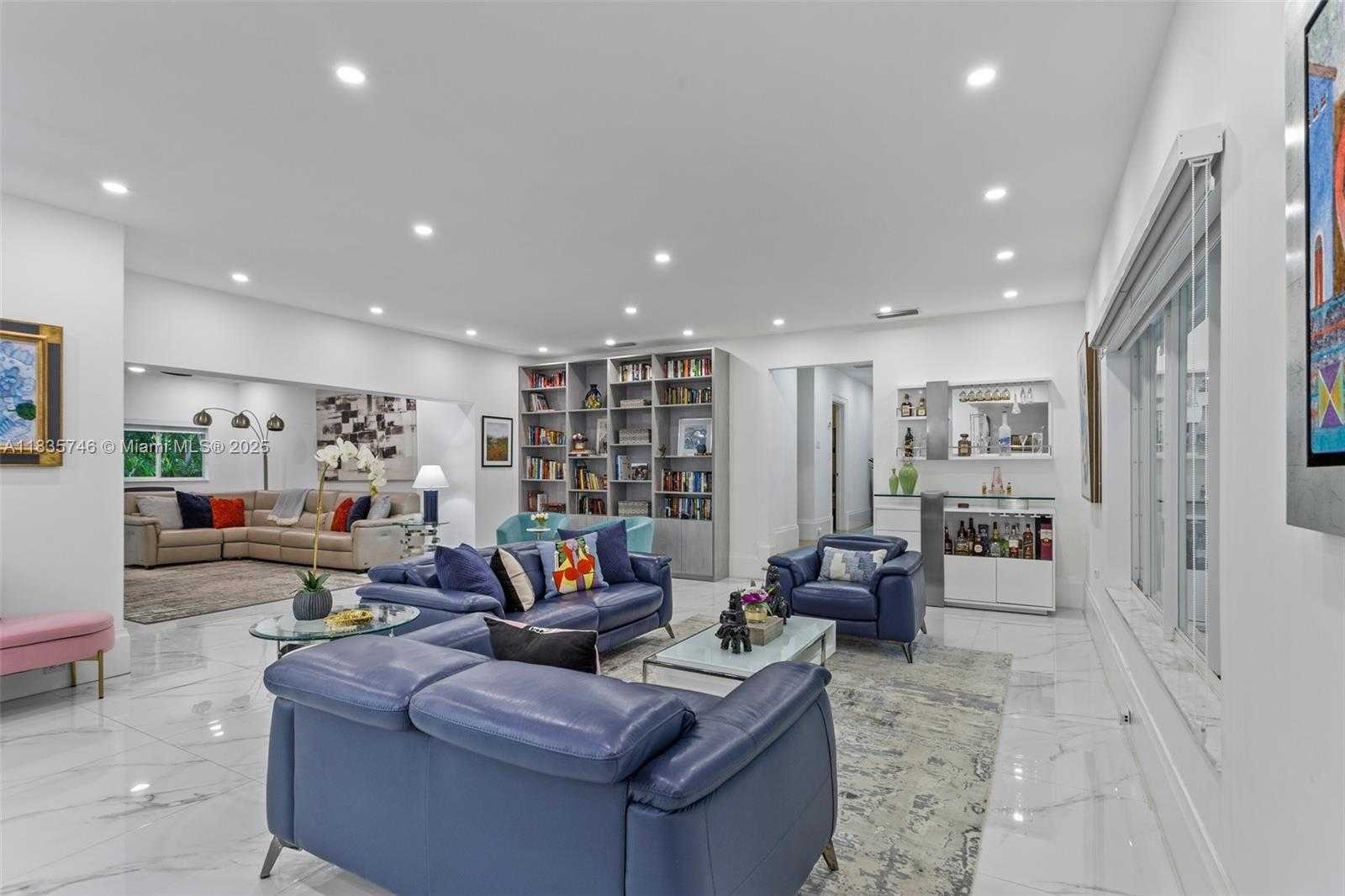 Small Image of 711 SUNSET RD, Coral Gables Number 17
