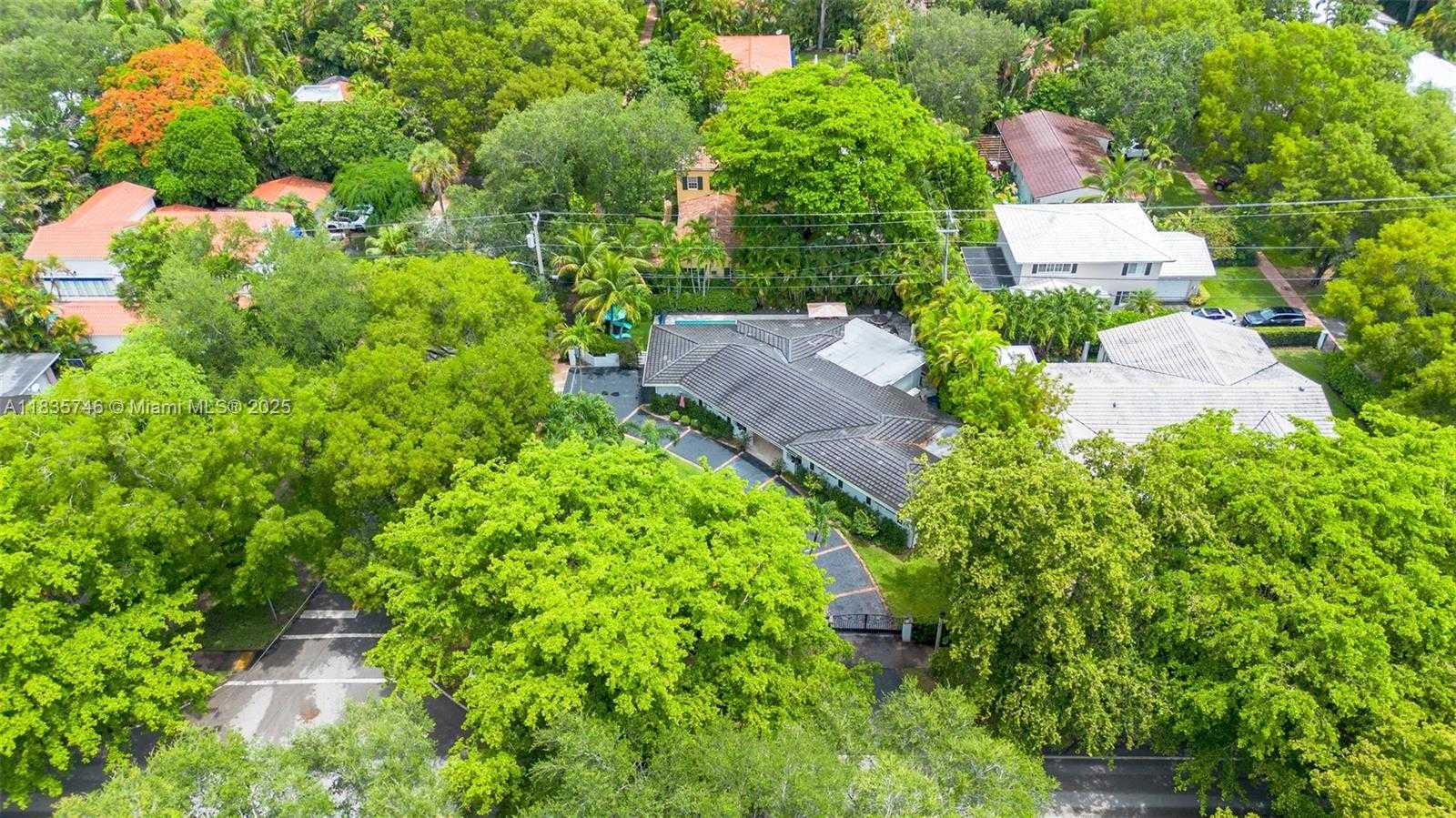 Small Image of 711 SUNSET RD, Coral Gables Number 4