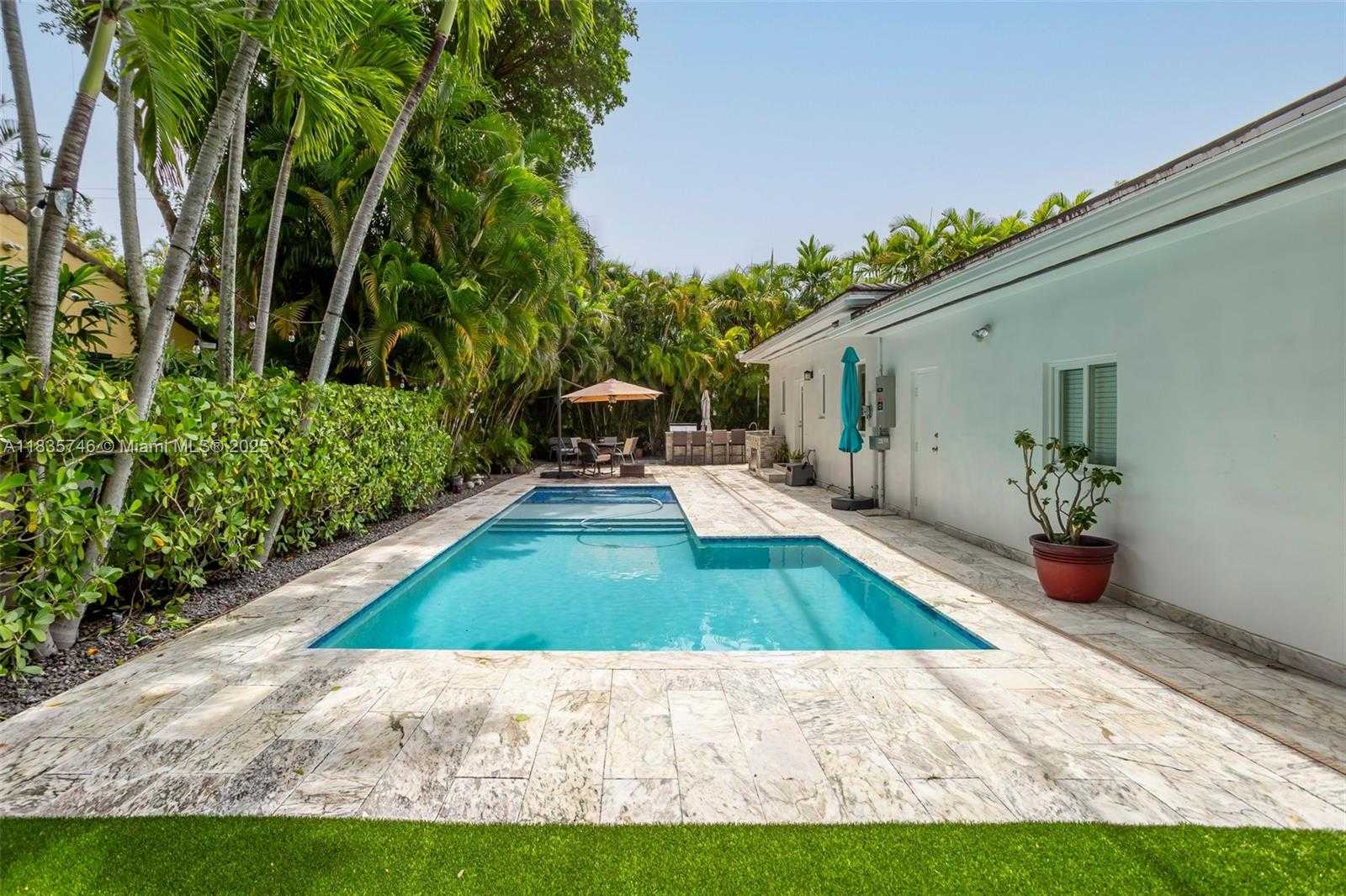 Small Image of 711 SUNSET RD, Coral Gables Number 42