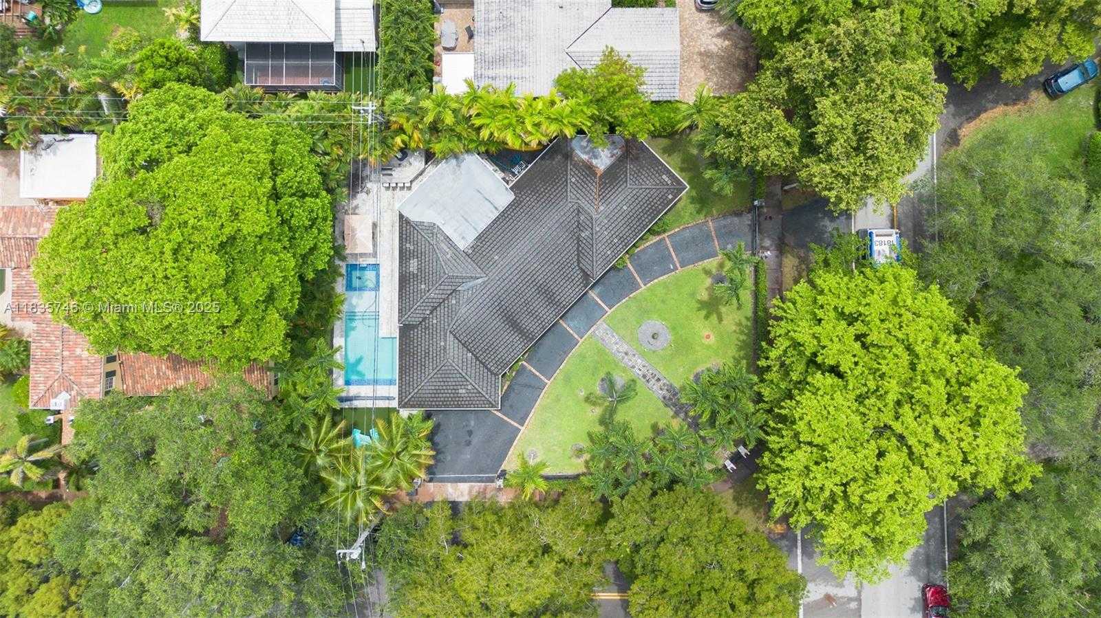 Small Image of 711 SUNSET RD, Coral Gables Number 44