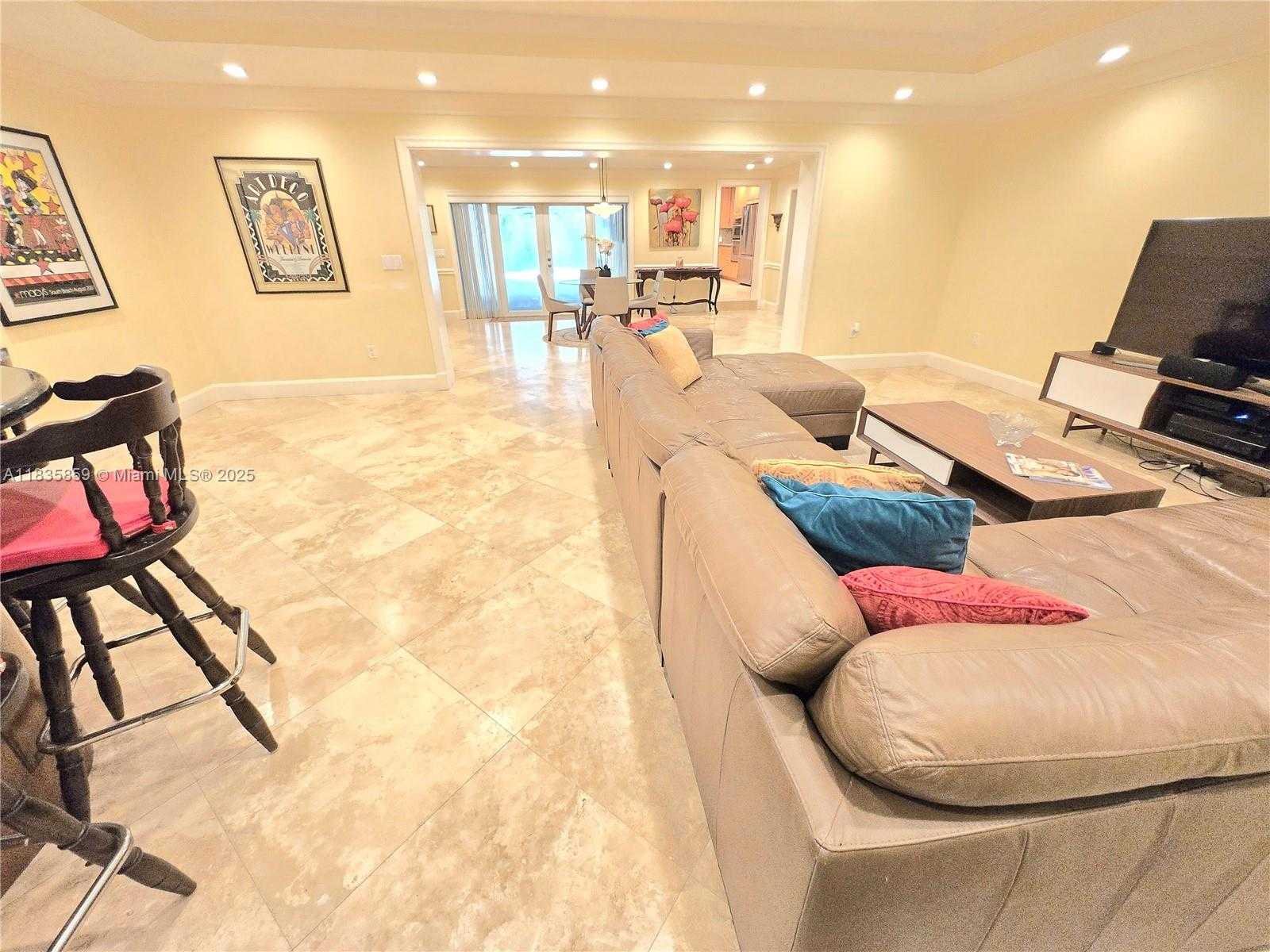 Small Image of 7895 SOUTH WEST 122ND ST, Pinecrest Number 15