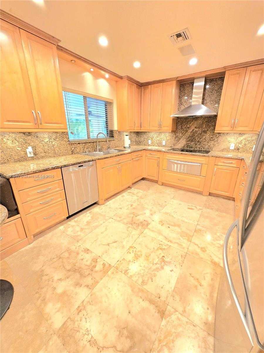 Small Image of 7895 SOUTH WEST 122ND ST, Pinecrest Number 32