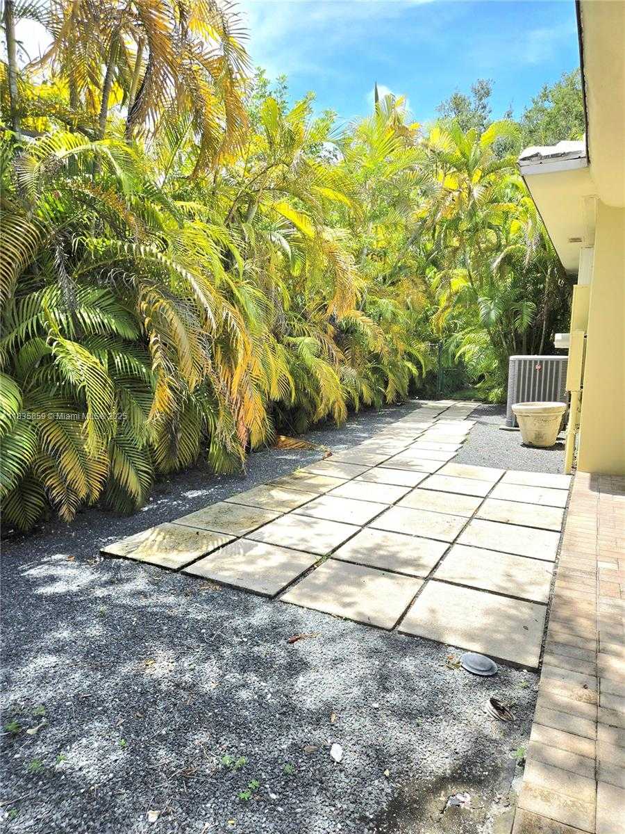 Small Image of 7895 SOUTH WEST 122ND ST, Pinecrest Number 67