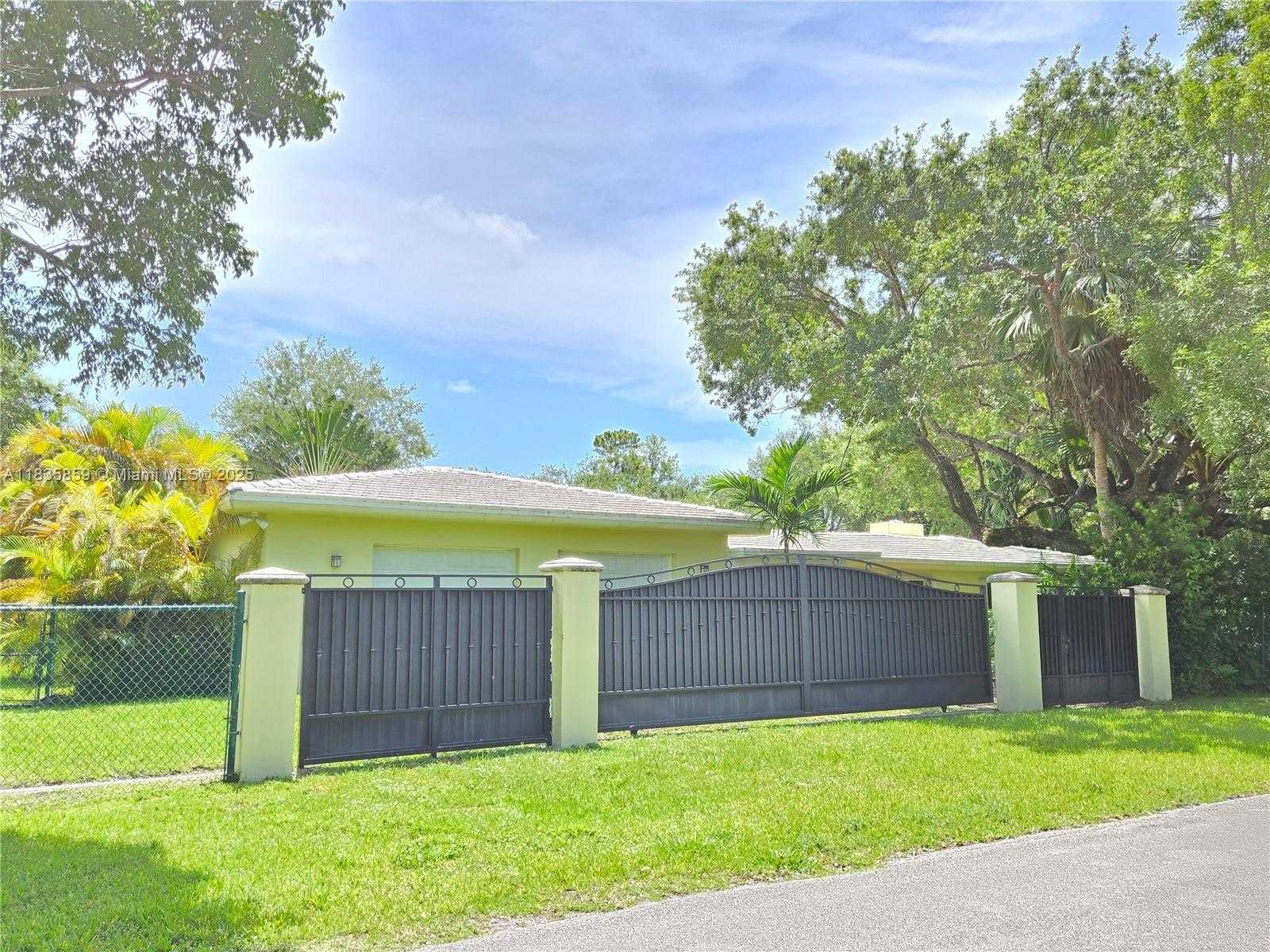 Small Image of 7895 SOUTH WEST 122ND ST, Pinecrest Number 77