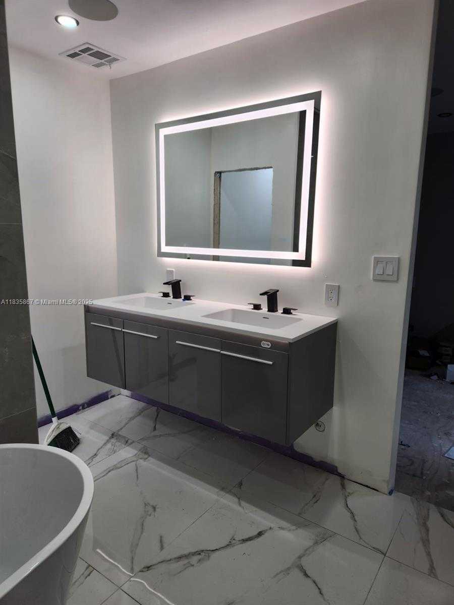 Small Image of 817 NORTH WEST 17TH ST, Fort Lauderdale Number 25