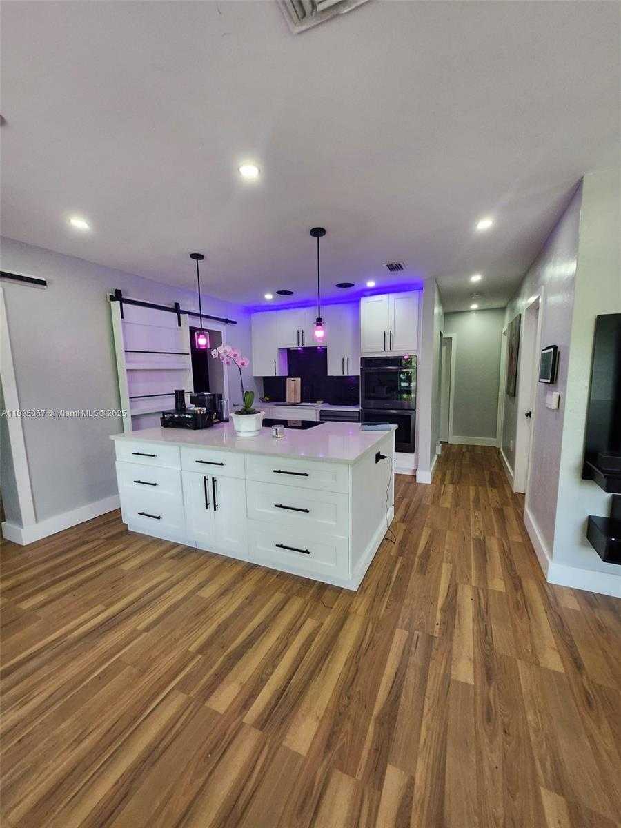 Small Image of 817 NORTH WEST 17TH ST, Fort Lauderdale Number 6