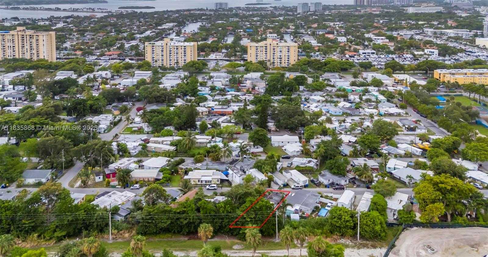 Small Image of 2255 NORTH EAST 137TH ST, North Miami Beach Number 19