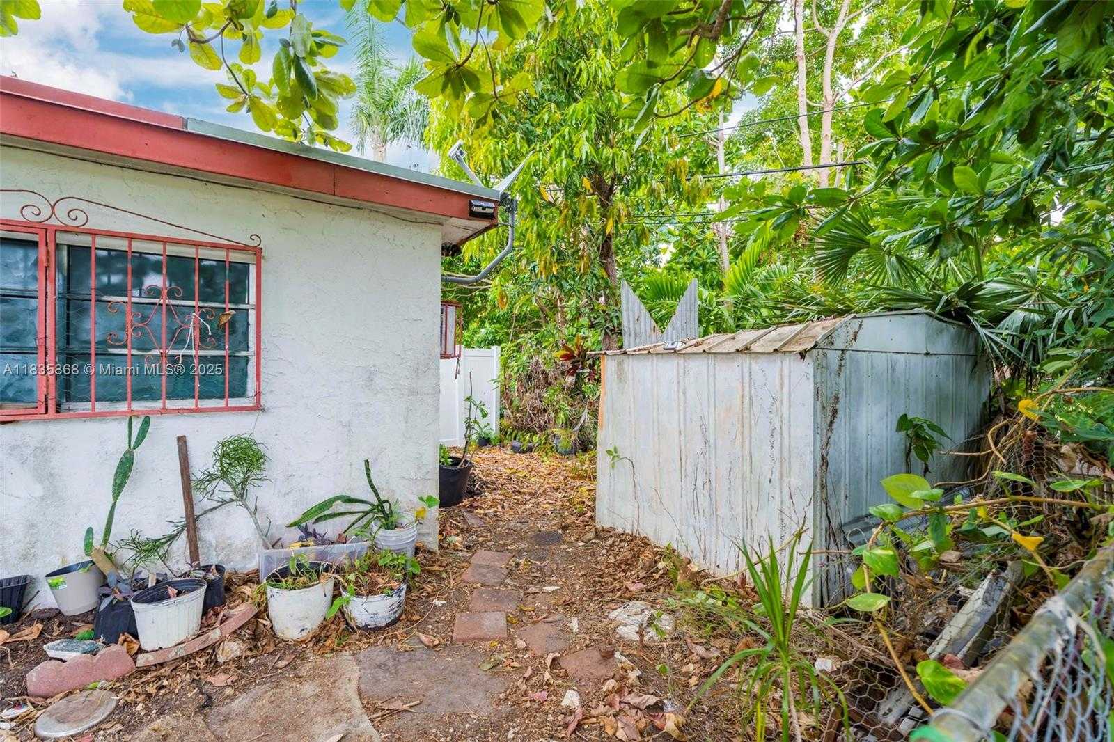 Small Image of 2255 NORTH EAST 137TH ST, North Miami Beach Number 3