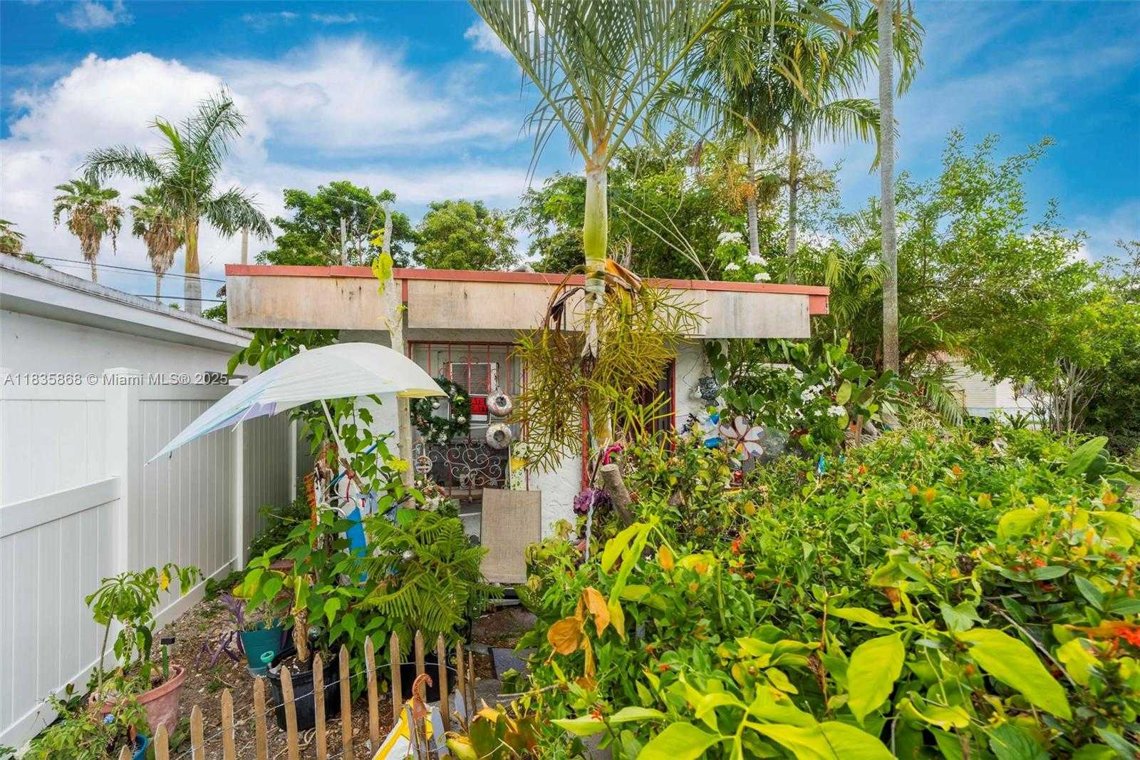 Small Image of 2255 NORTH EAST 137TH ST, North Miami Beach Number 4