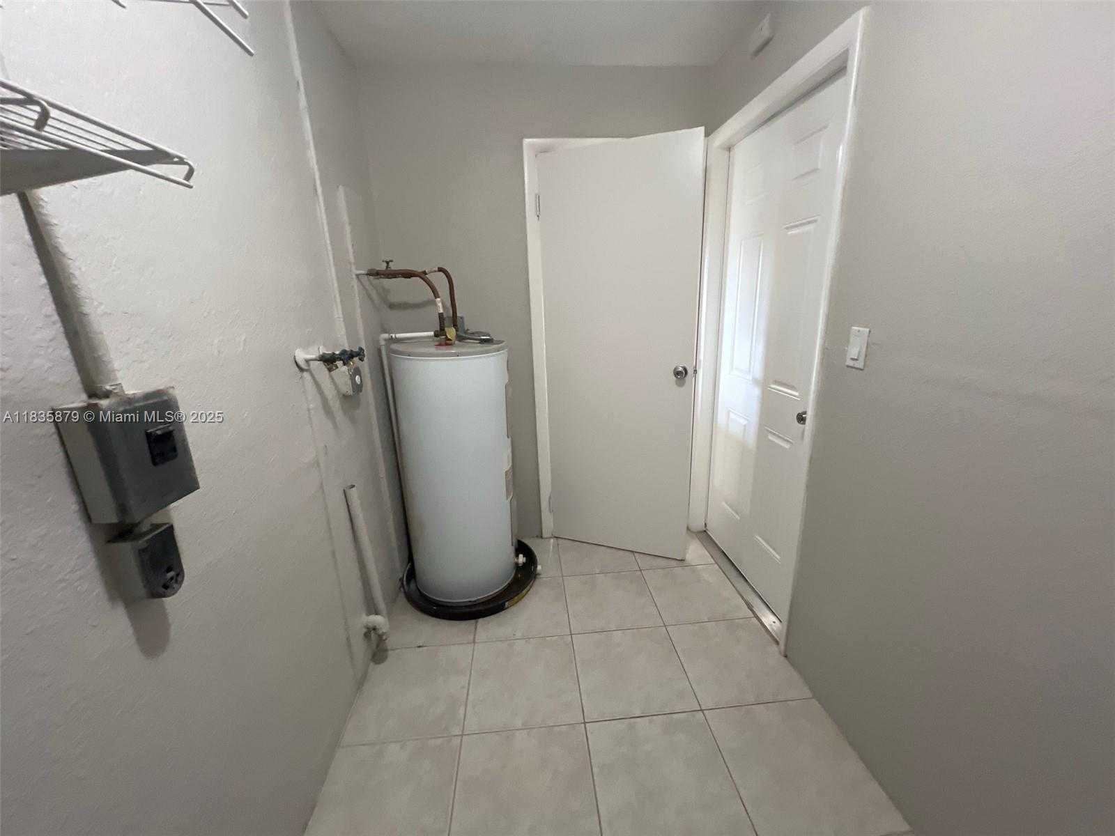 Small Image of 6837 NORTH WEST 28TH ST, Sunrise Number 15