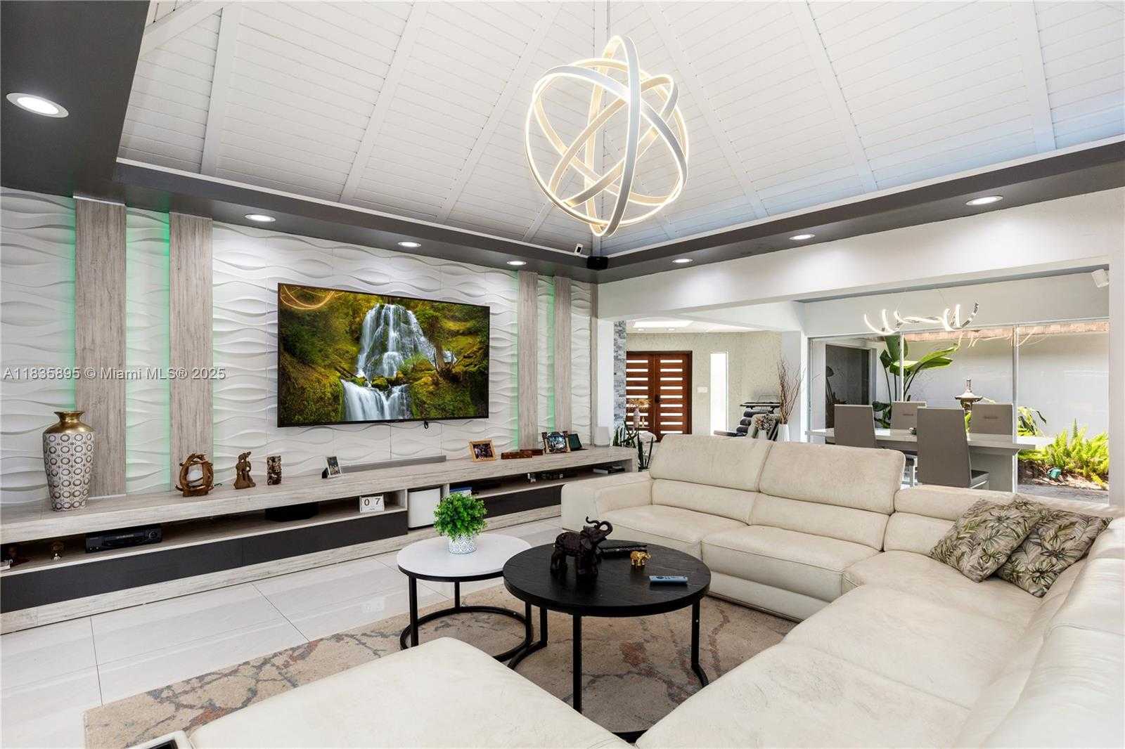 Small Image of 5712 WHITE HICKORY CIR, Tamarac Number 11