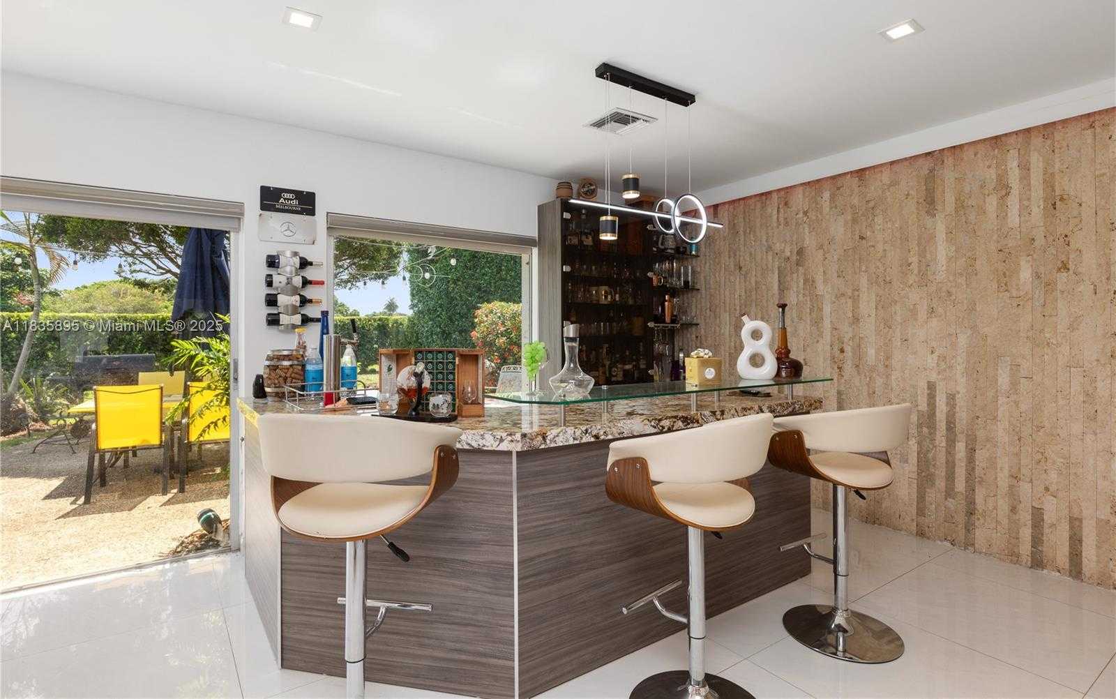 Small Image of 5712 WHITE HICKORY CIR, Tamarac Number 12