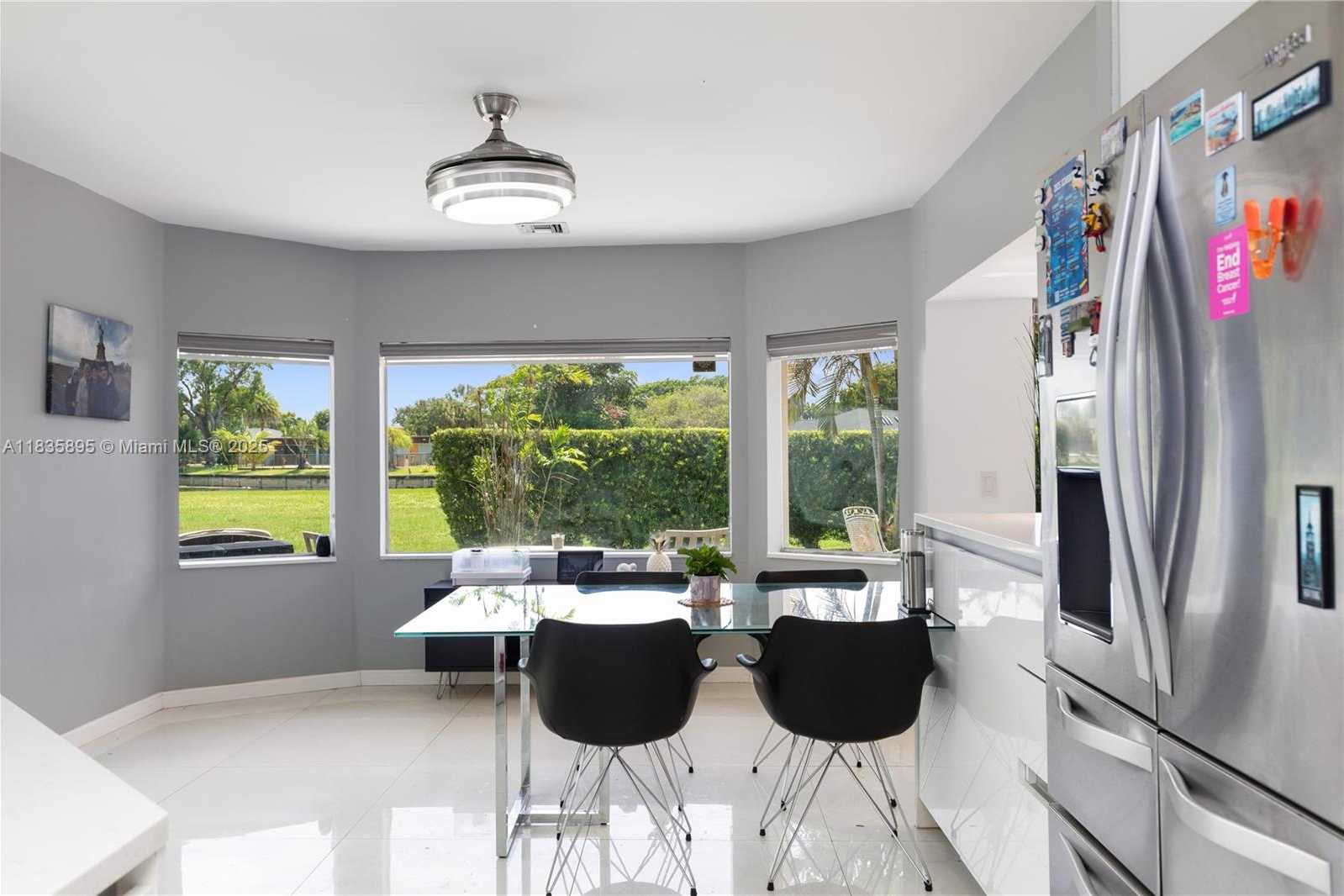 Small Image of 5712 WHITE HICKORY CIR, Tamarac Number 18