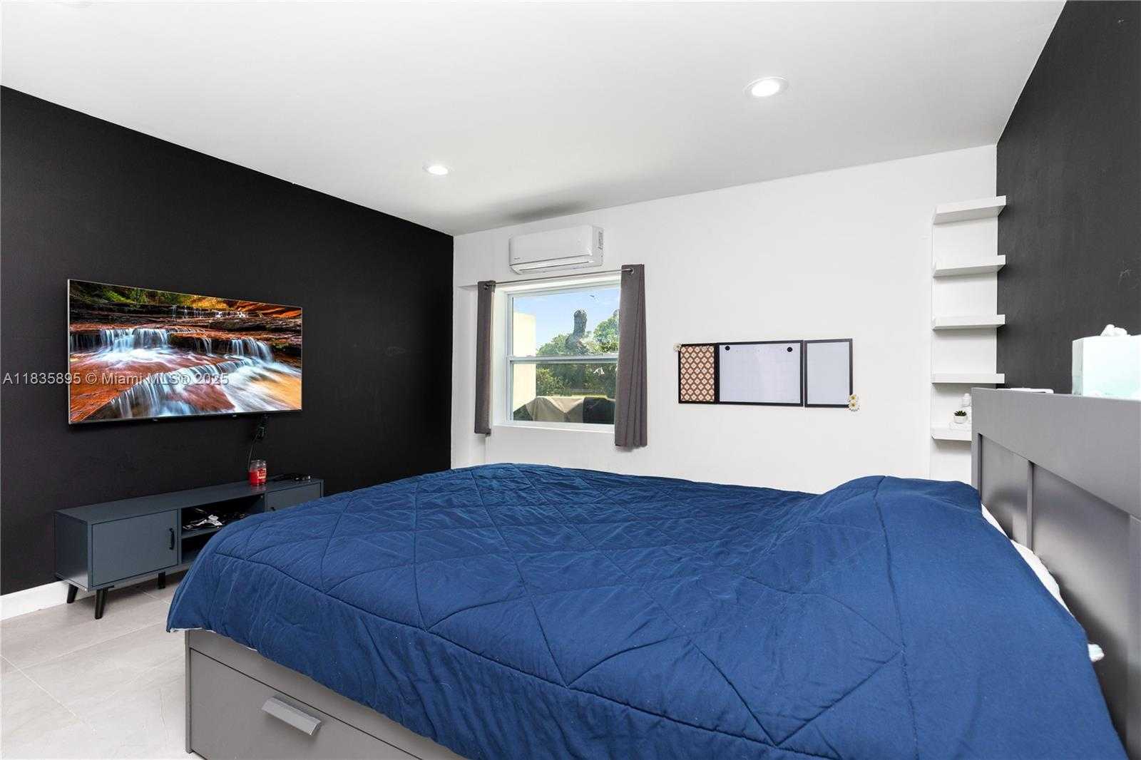Small Image of 5712 WHITE HICKORY CIR, Tamarac Number 25