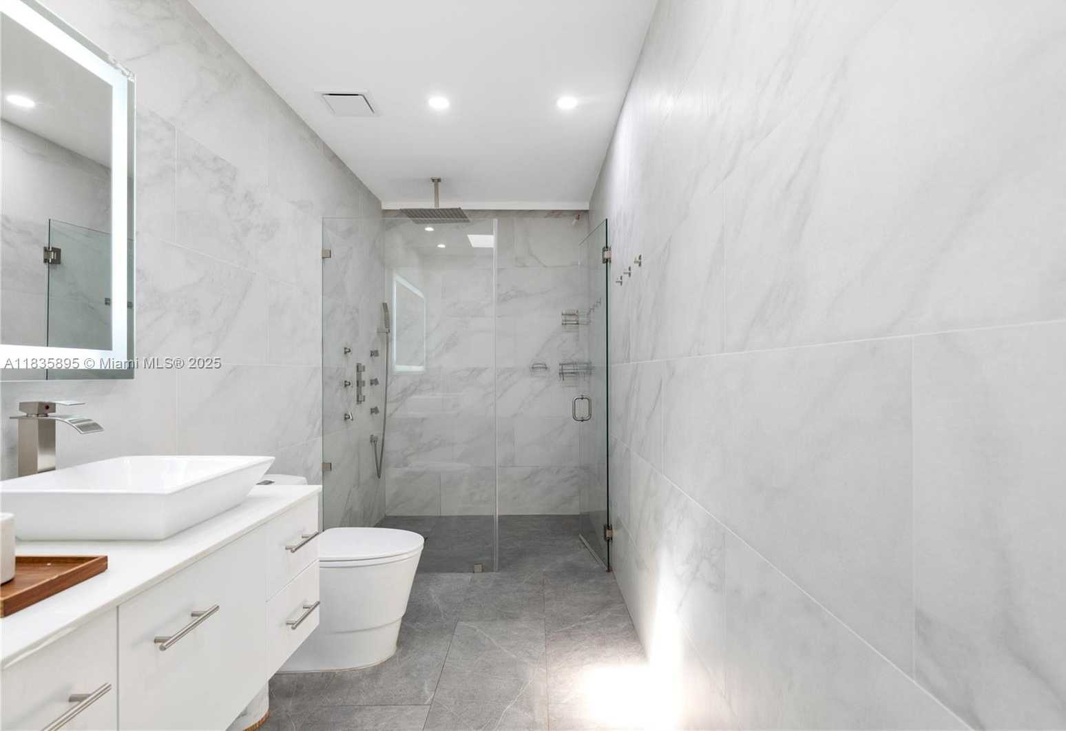 Small Image of 5712 WHITE HICKORY CIR, Tamarac Number 29
