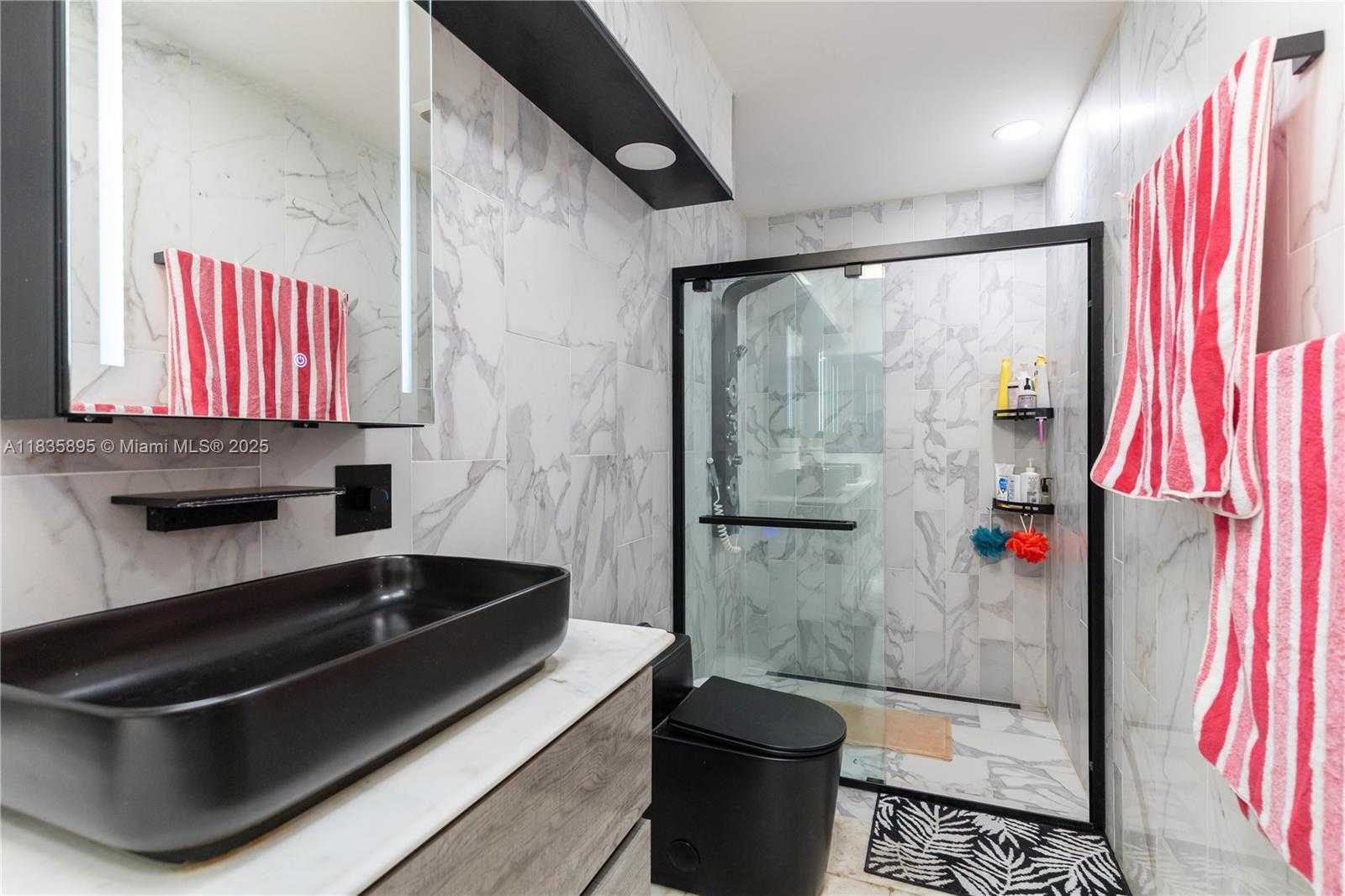 Small Image of 5712 WHITE HICKORY CIR, Tamarac Number 32