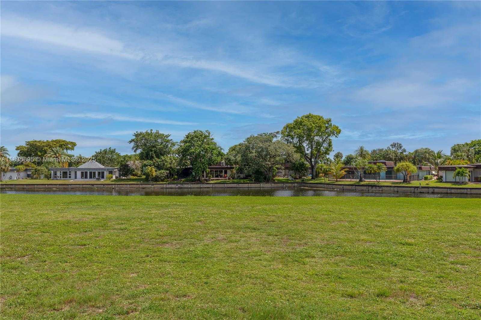 Small Image of 5712 WHITE HICKORY CIR, Tamarac Number 40