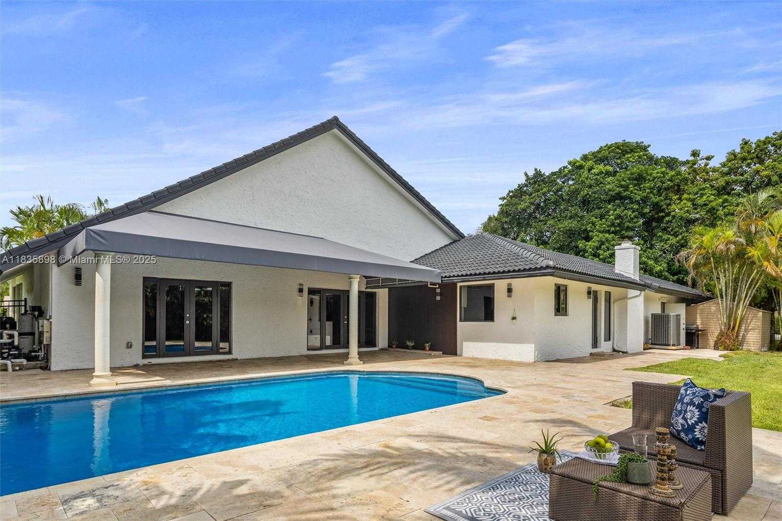 Small Image of 11965 SOUTH WEST 15TH CT, Davie Number 12