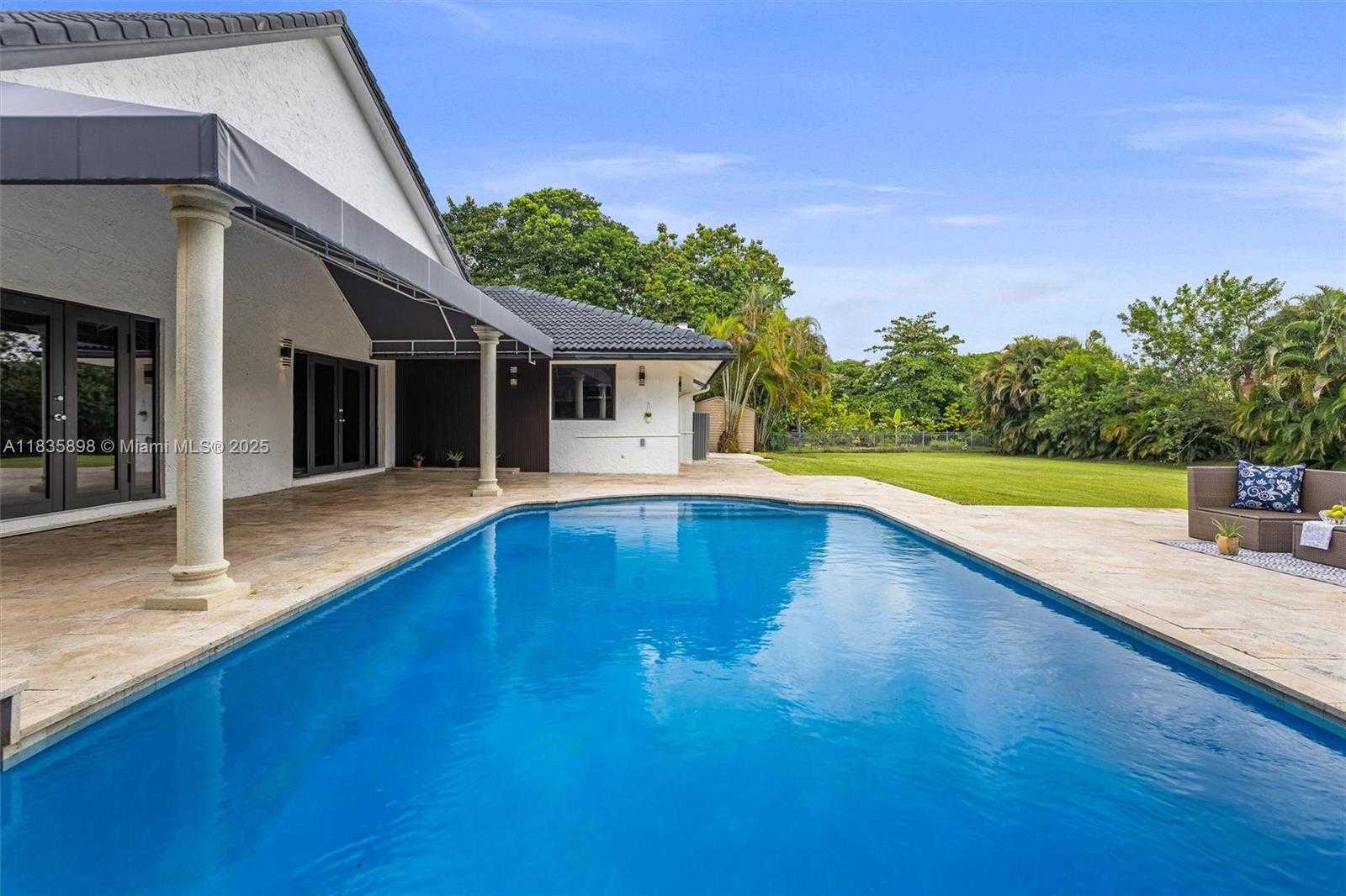 Small Image of 11965 SOUTH WEST 15TH CT, Davie Number 16