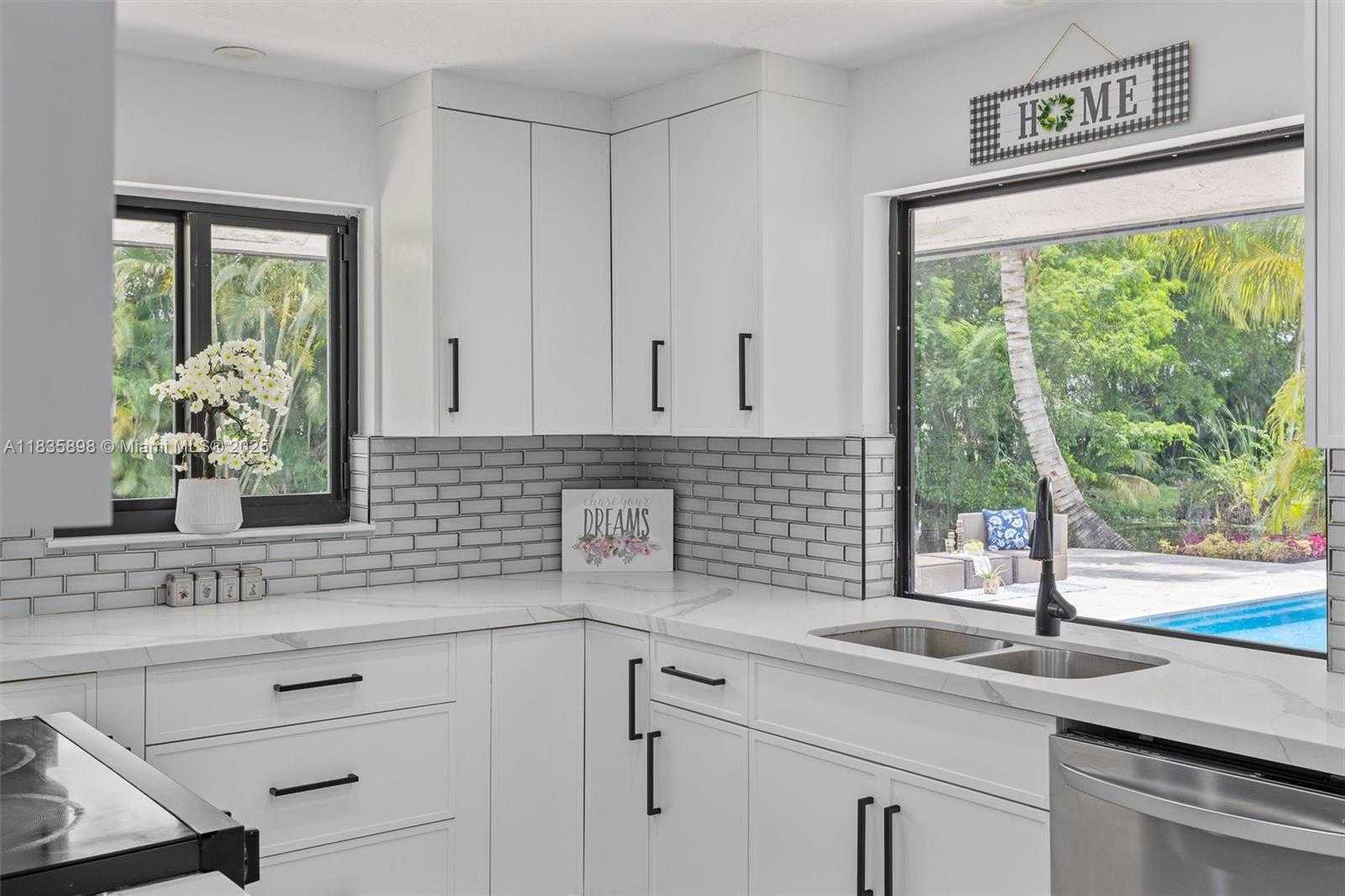 Small Image of 11965 SOUTH WEST 15TH CT, Davie Number 27