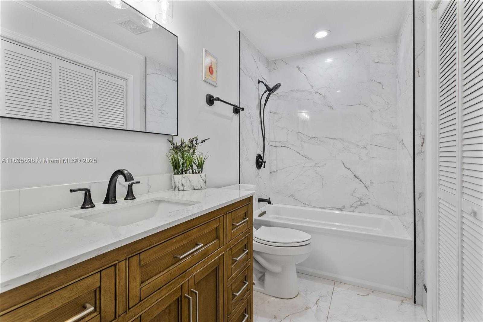 Small Image of 11965 SOUTH WEST 15TH CT, Davie Number 34