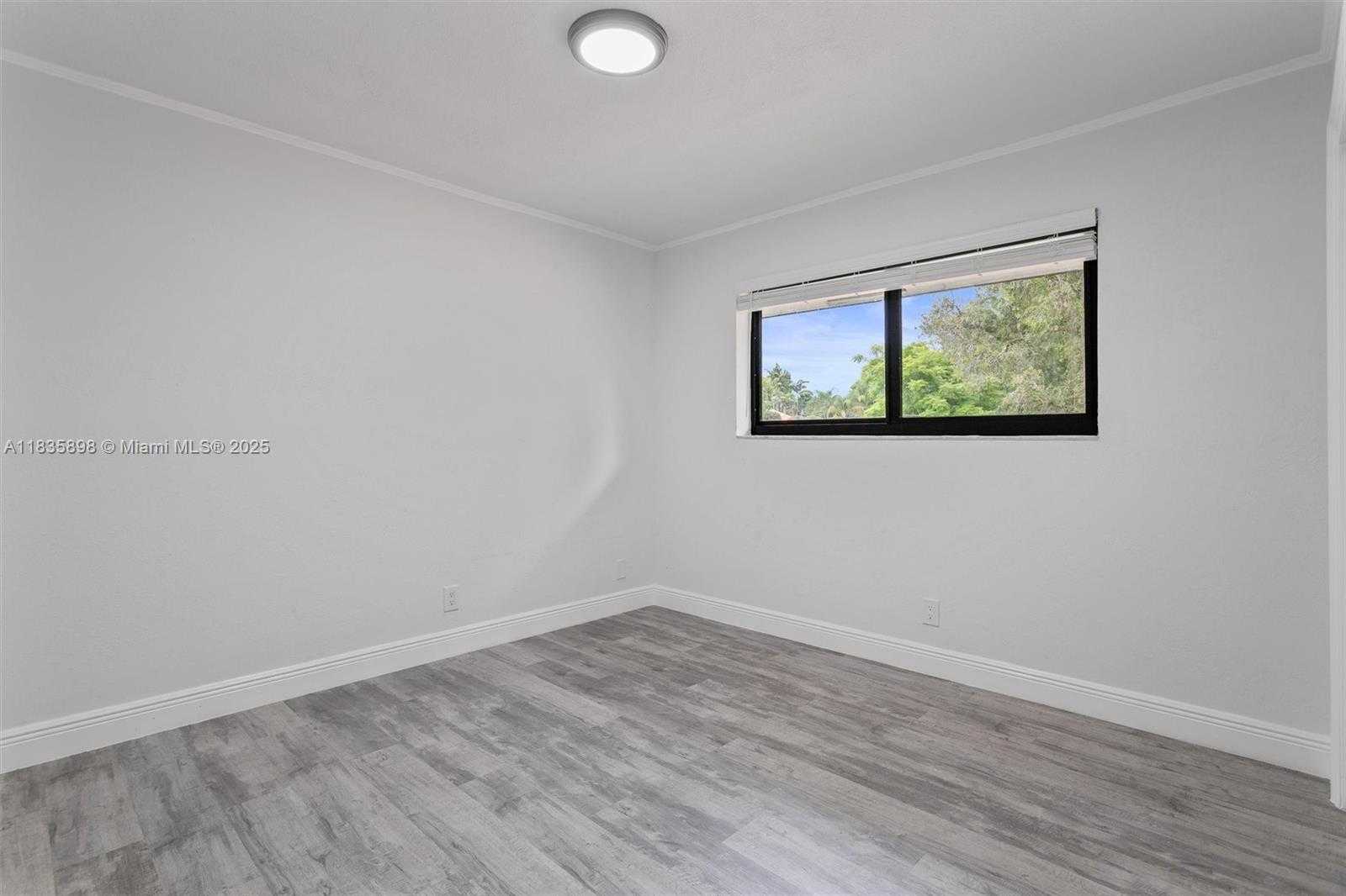 Small Image of 11965 SOUTH WEST 15TH CT, Davie Number 35