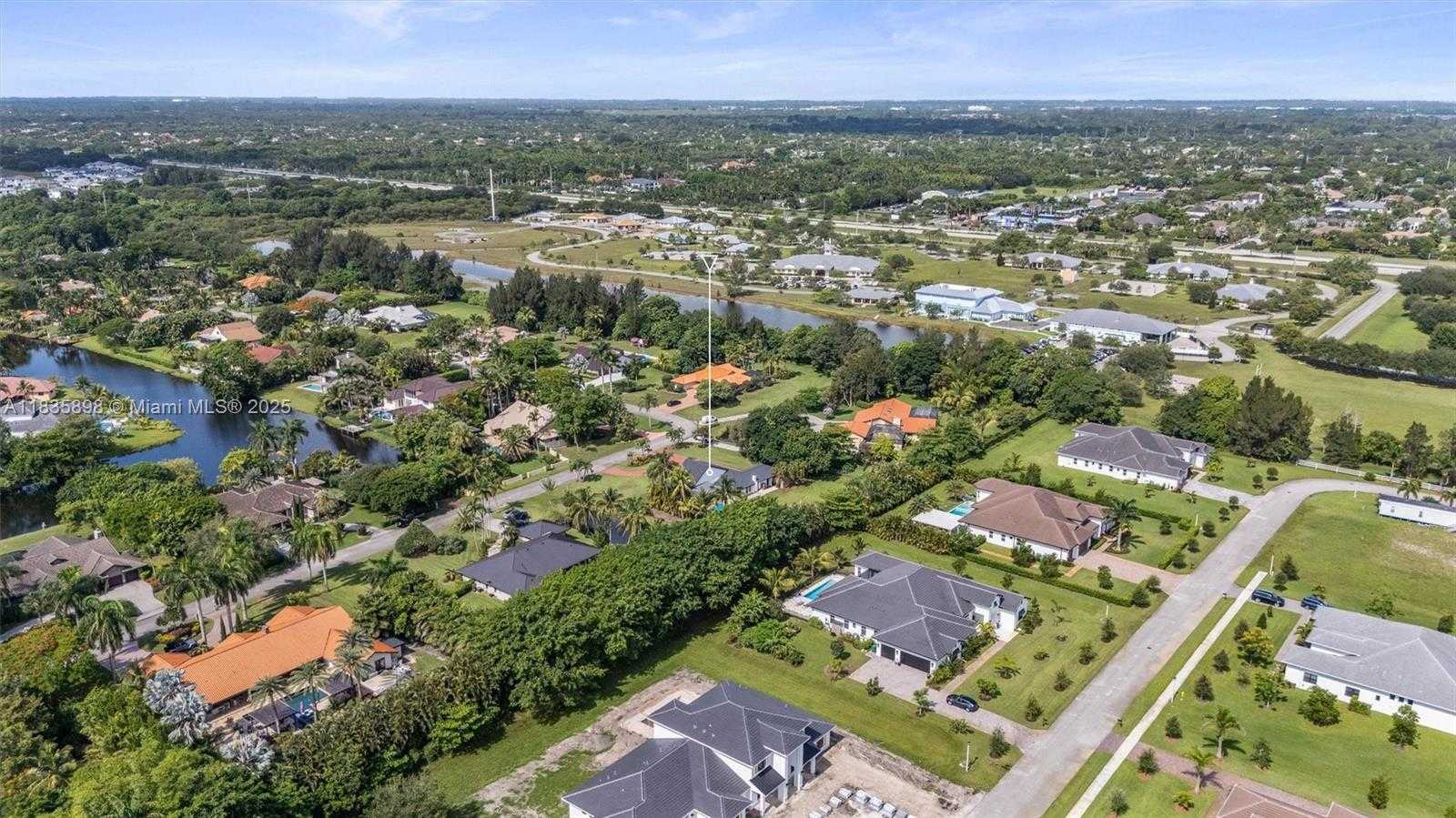 Small Image of 11965 SOUTH WEST 15TH CT, Davie Number 40