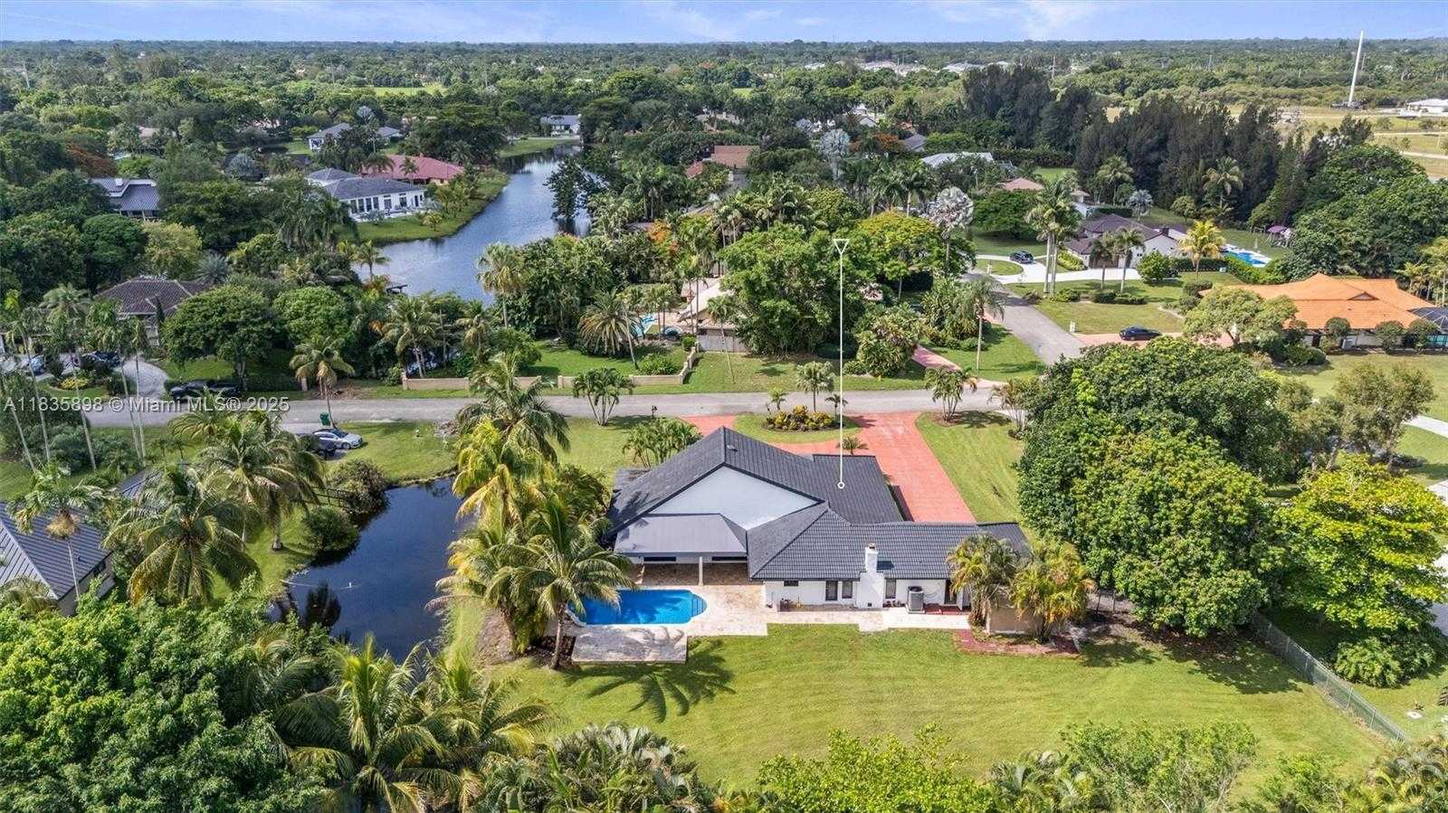 Small Image of 11965 SOUTH WEST 15TH CT, Davie Number 5