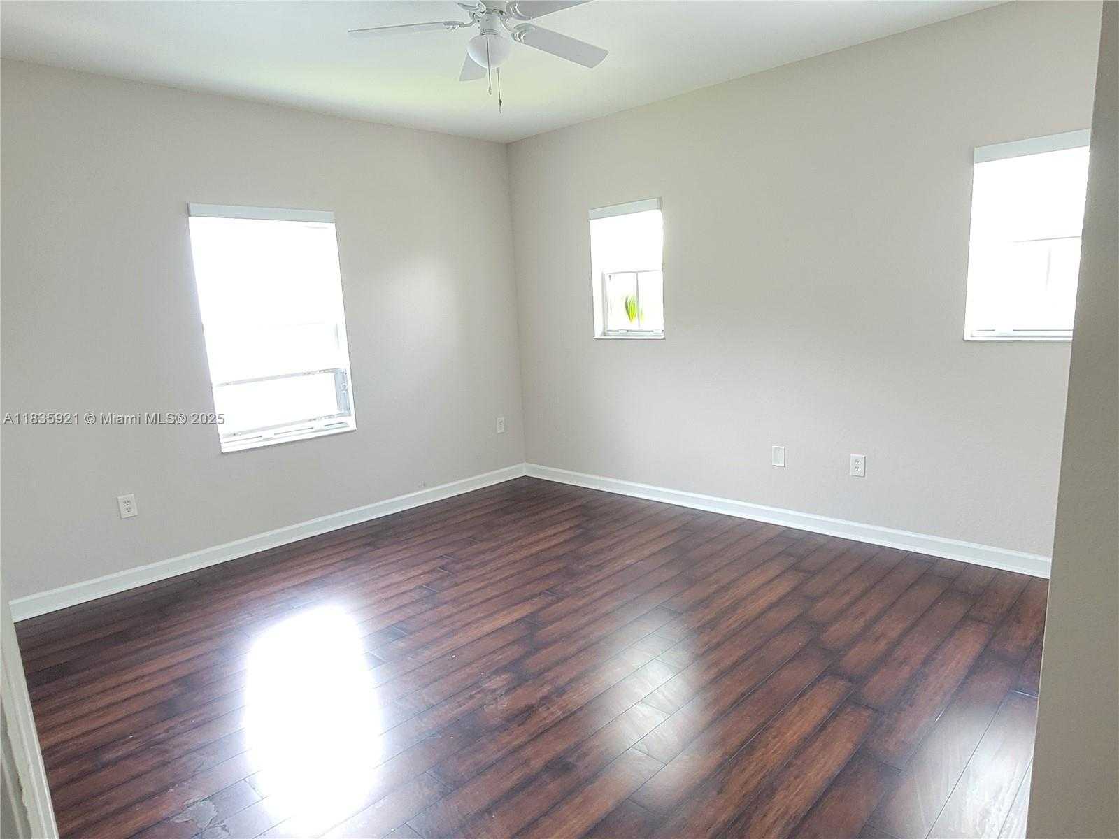 Small Image of 285 NORTH EAST 32 TER, Homestead Number 11