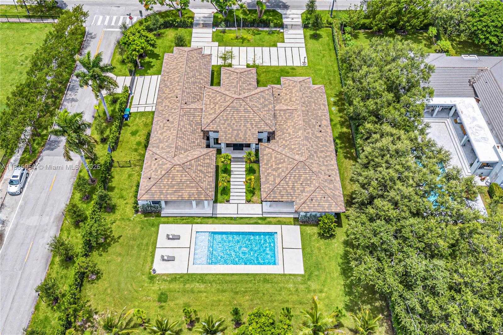 Small Image of 7699 SOUTH WEST 118TH ST, Pinecrest Number 37
