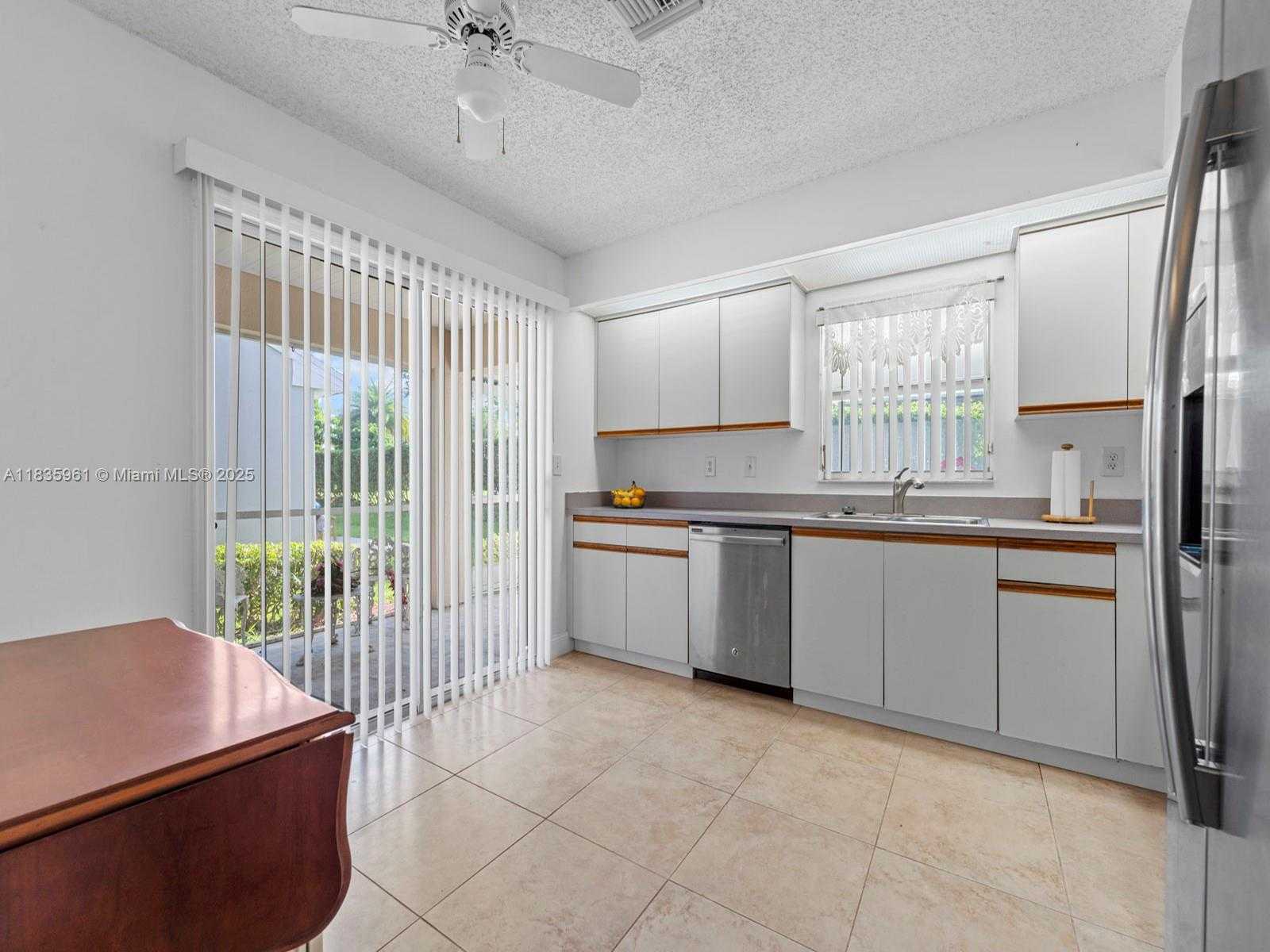 Small Image of 437 SOUTH EAST 22ND DR, Homestead Number 6