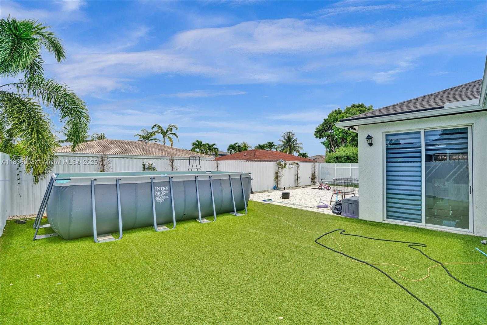 Small Image of 27563 SOUTH WEST 133RD AVE, Homestead Number 11