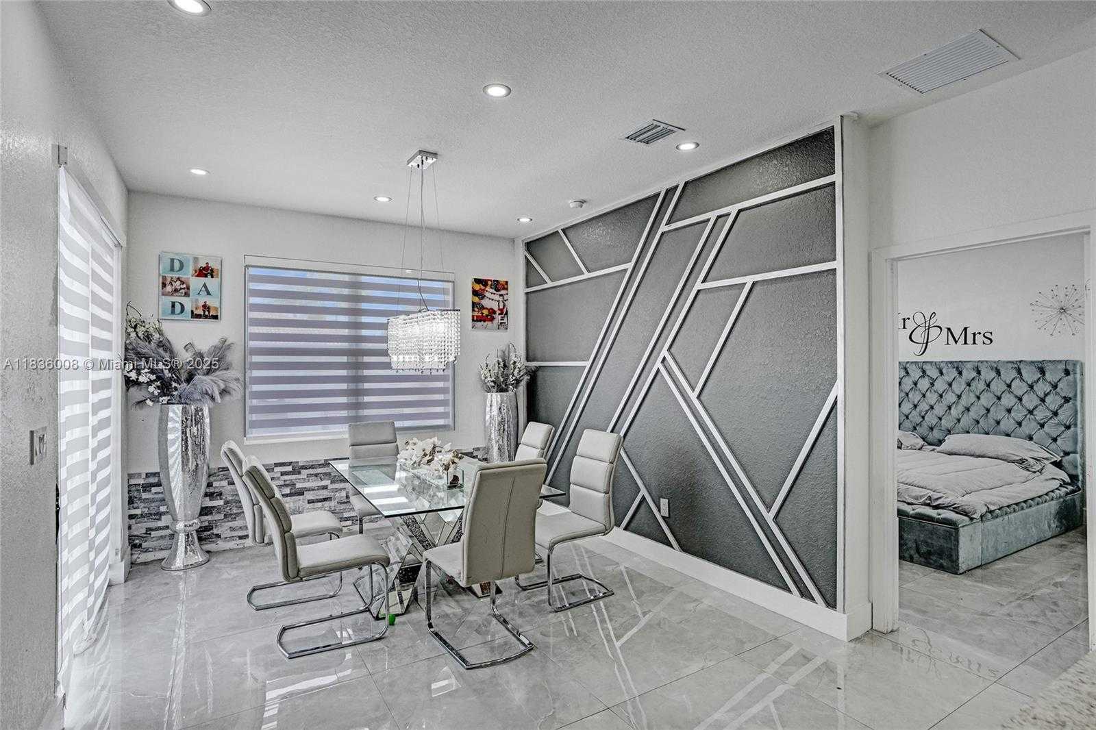Small Image of 27563 SOUTH WEST 133RD AVE, Homestead Number 17