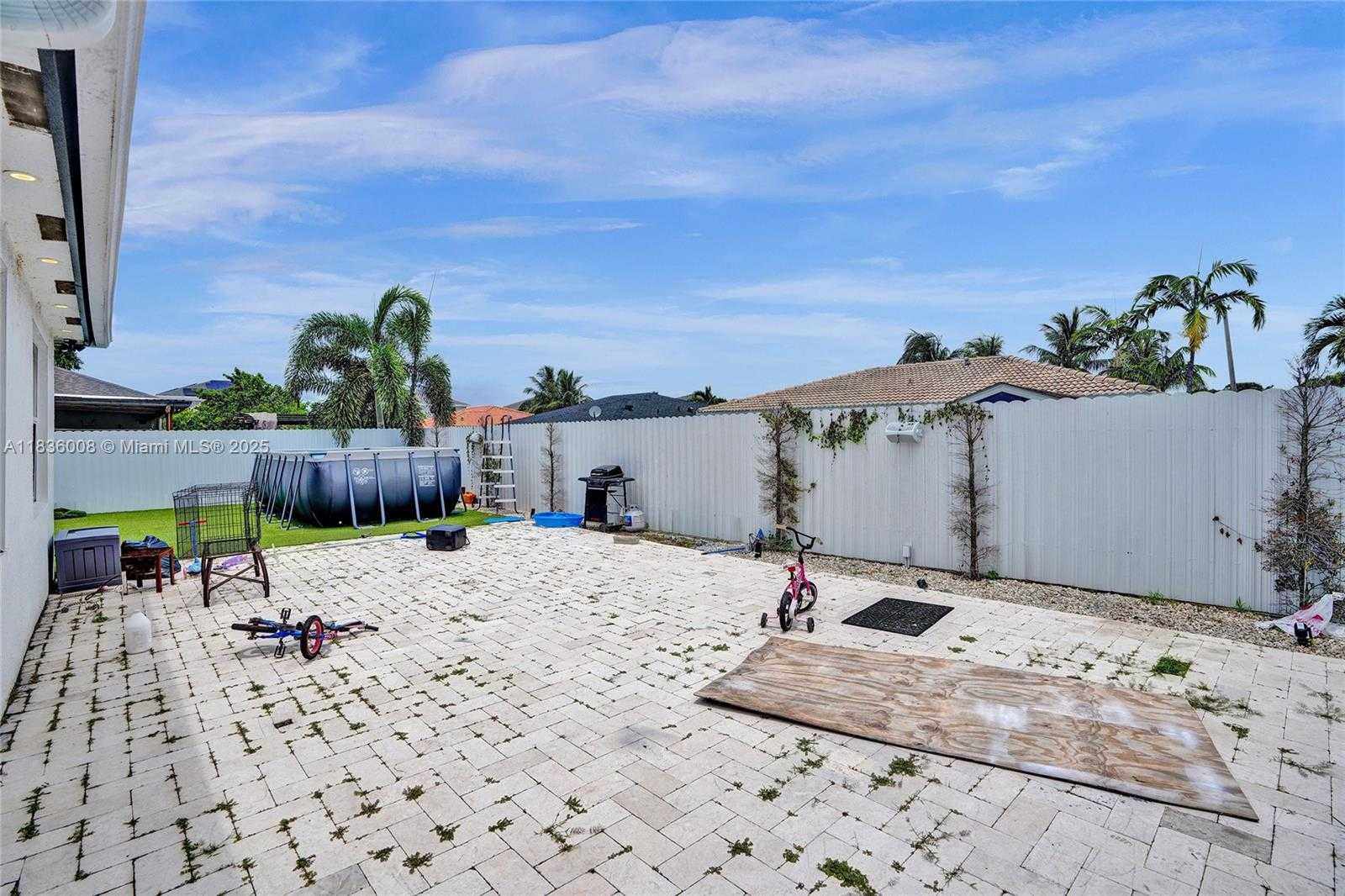 Small Image of 27563 SOUTH WEST 133RD AVE, Homestead Number 9