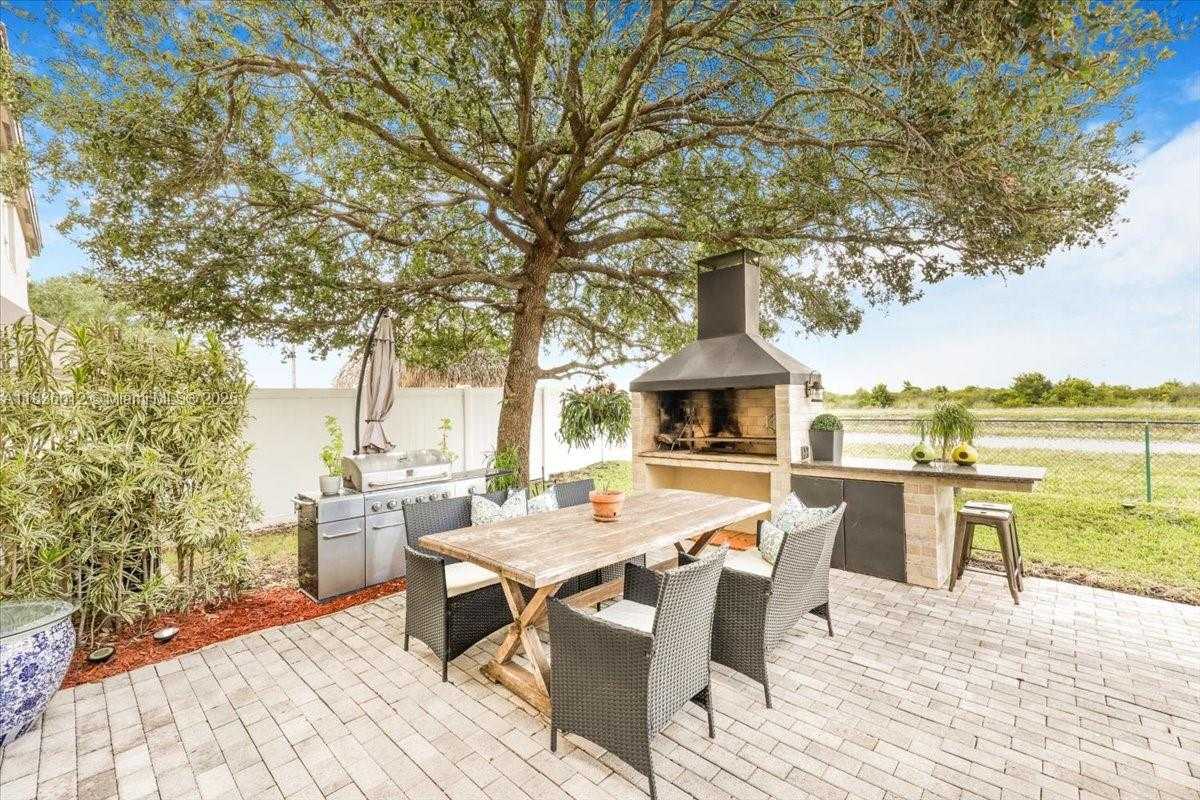 Small Image of 15562 SOUTH WEST 54TH CT, Miramar Number 19