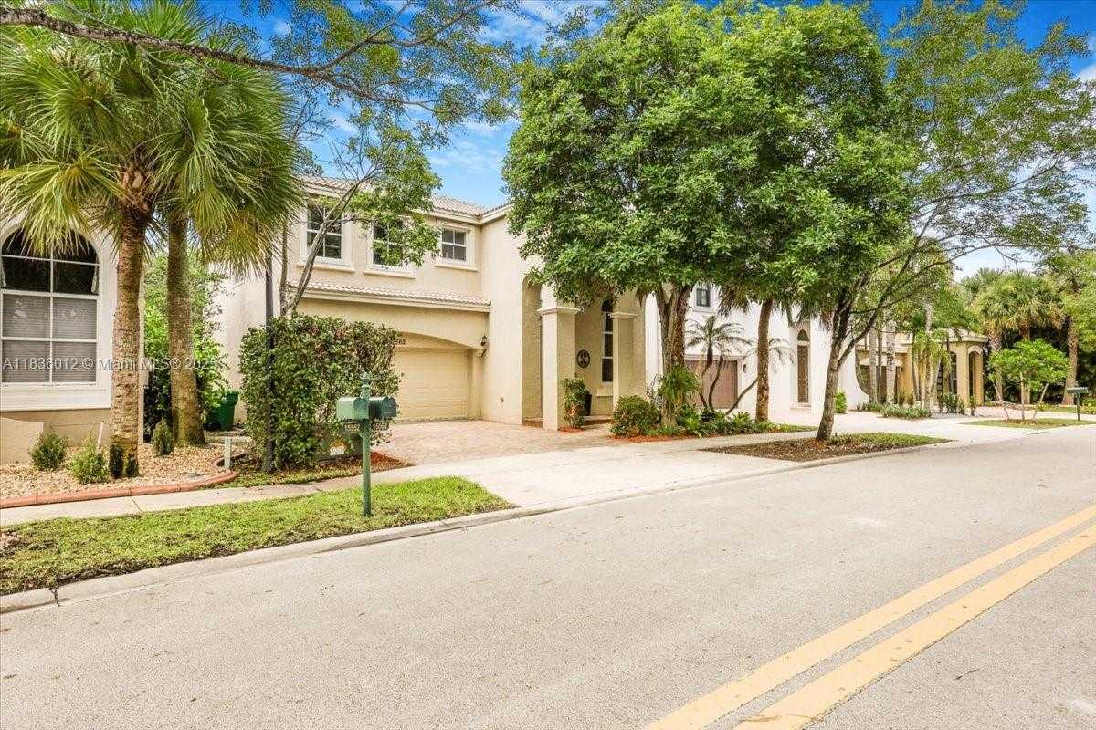 Small Image of 15562 SOUTH WEST 54TH CT, Miramar Number 2