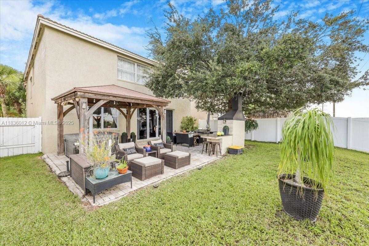 Small Image of 15562 SOUTH WEST 54TH CT, Miramar Number 21