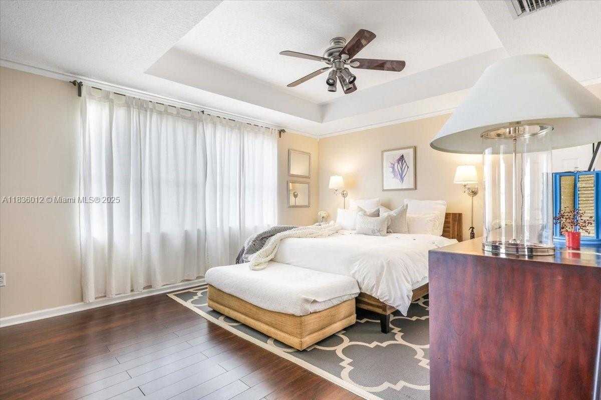 Small Image of 15562 SOUTH WEST 54TH CT, Miramar Number 25
