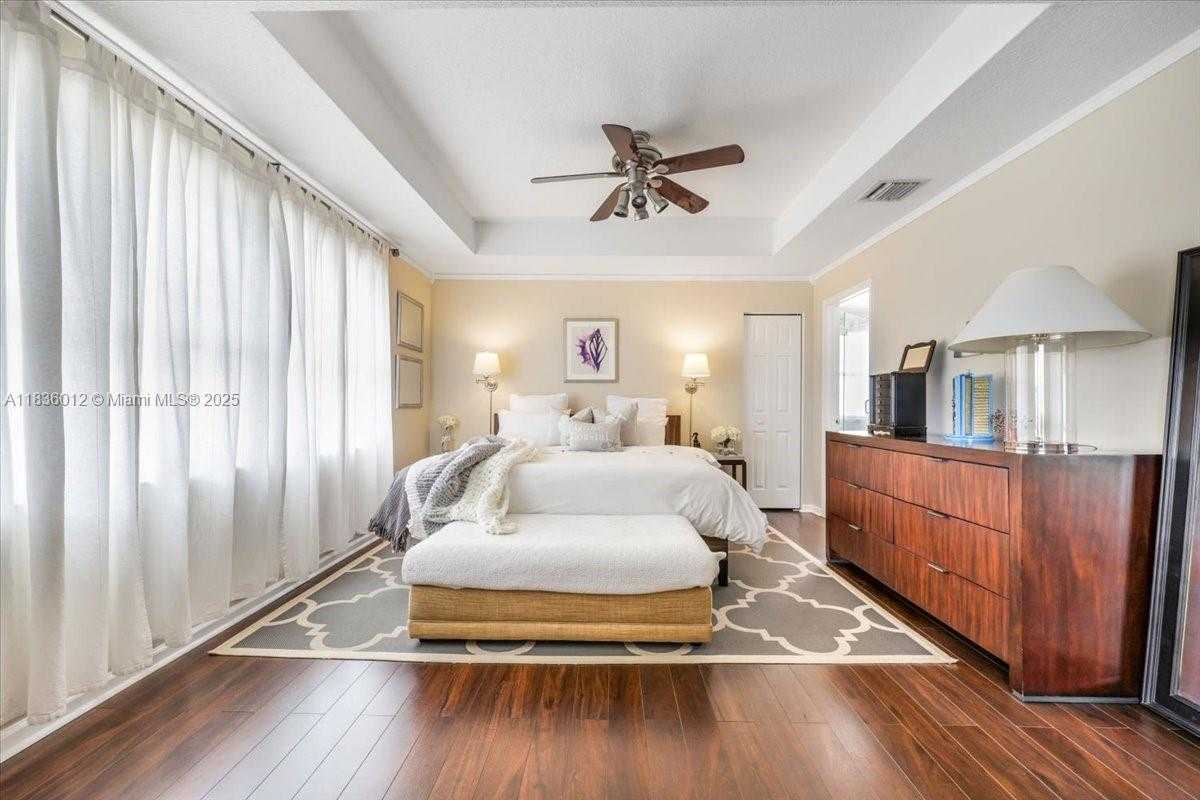 Small Image of 15562 SOUTH WEST 54TH CT, Miramar Number 26