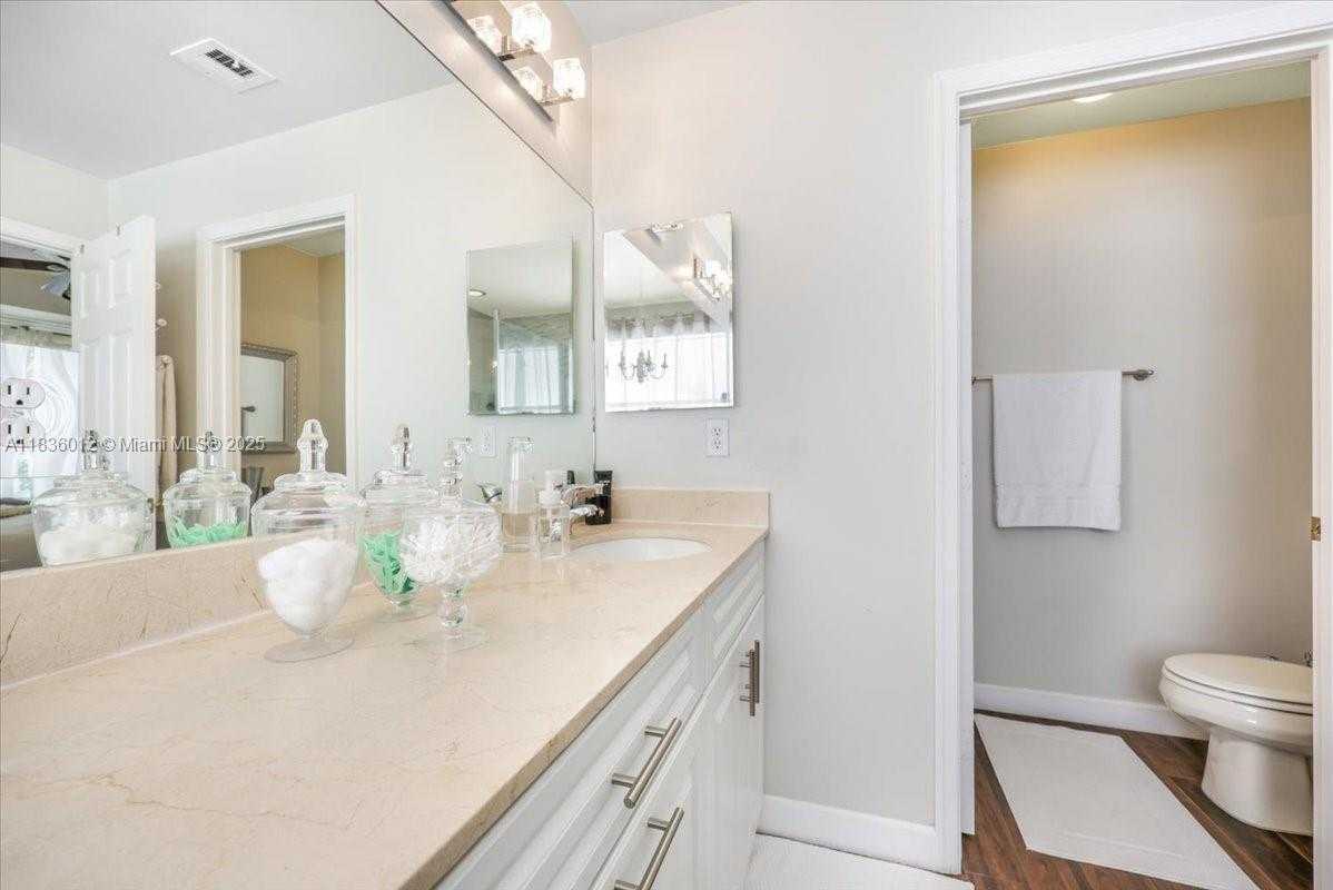 Small Image of 15562 SOUTH WEST 54TH CT, Miramar Number 29