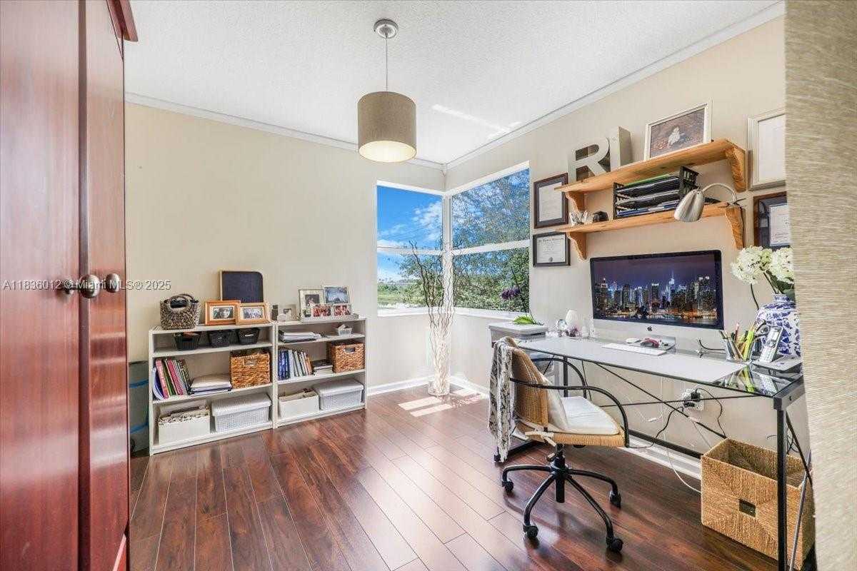 Small Image of 15562 SOUTH WEST 54TH CT, Miramar Number 30