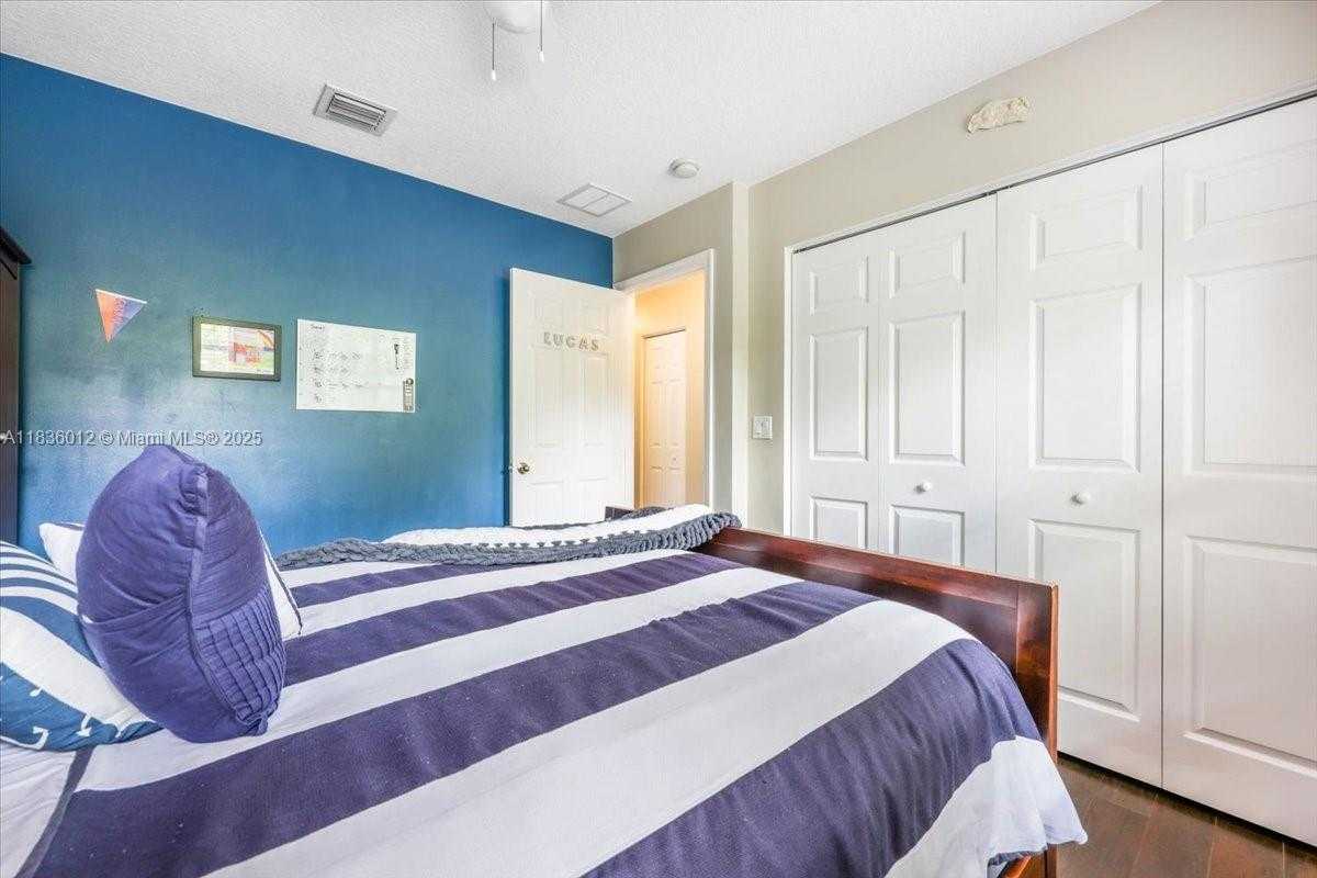 Small Image of 15562 SOUTH WEST 54TH CT, Miramar Number 33